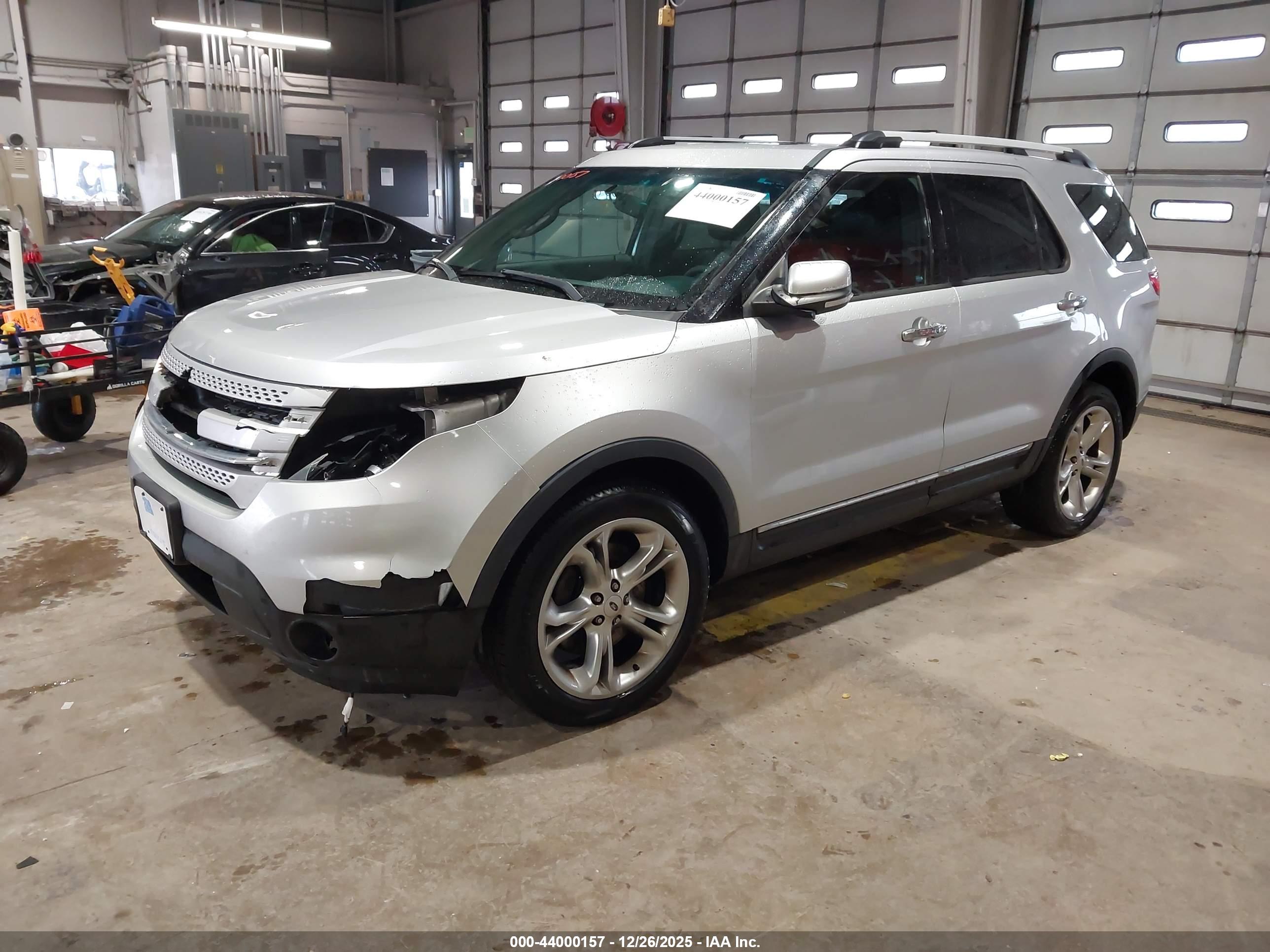 FORD EXPLORER image 2