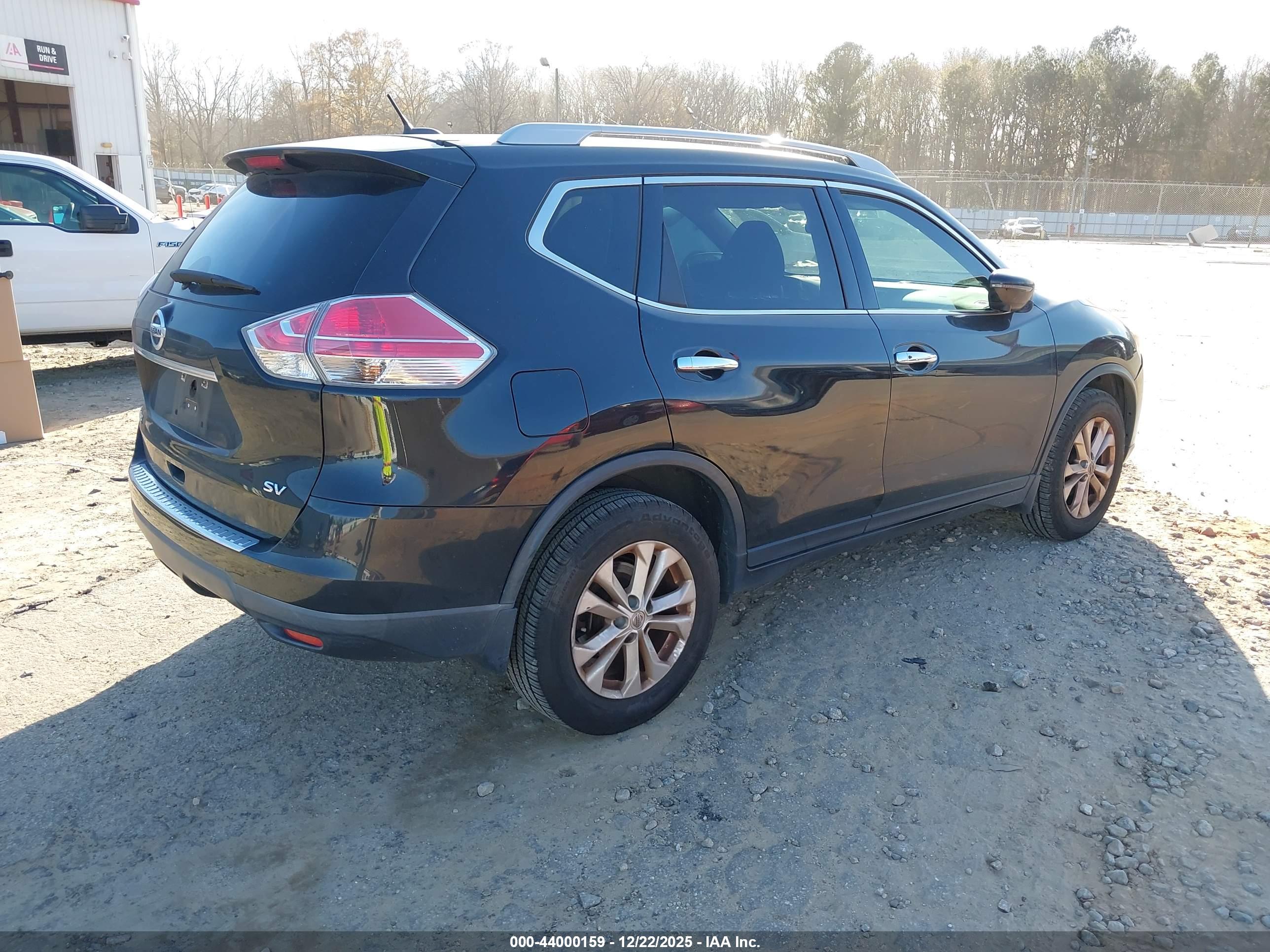 NISSAN ROGUE image 4
