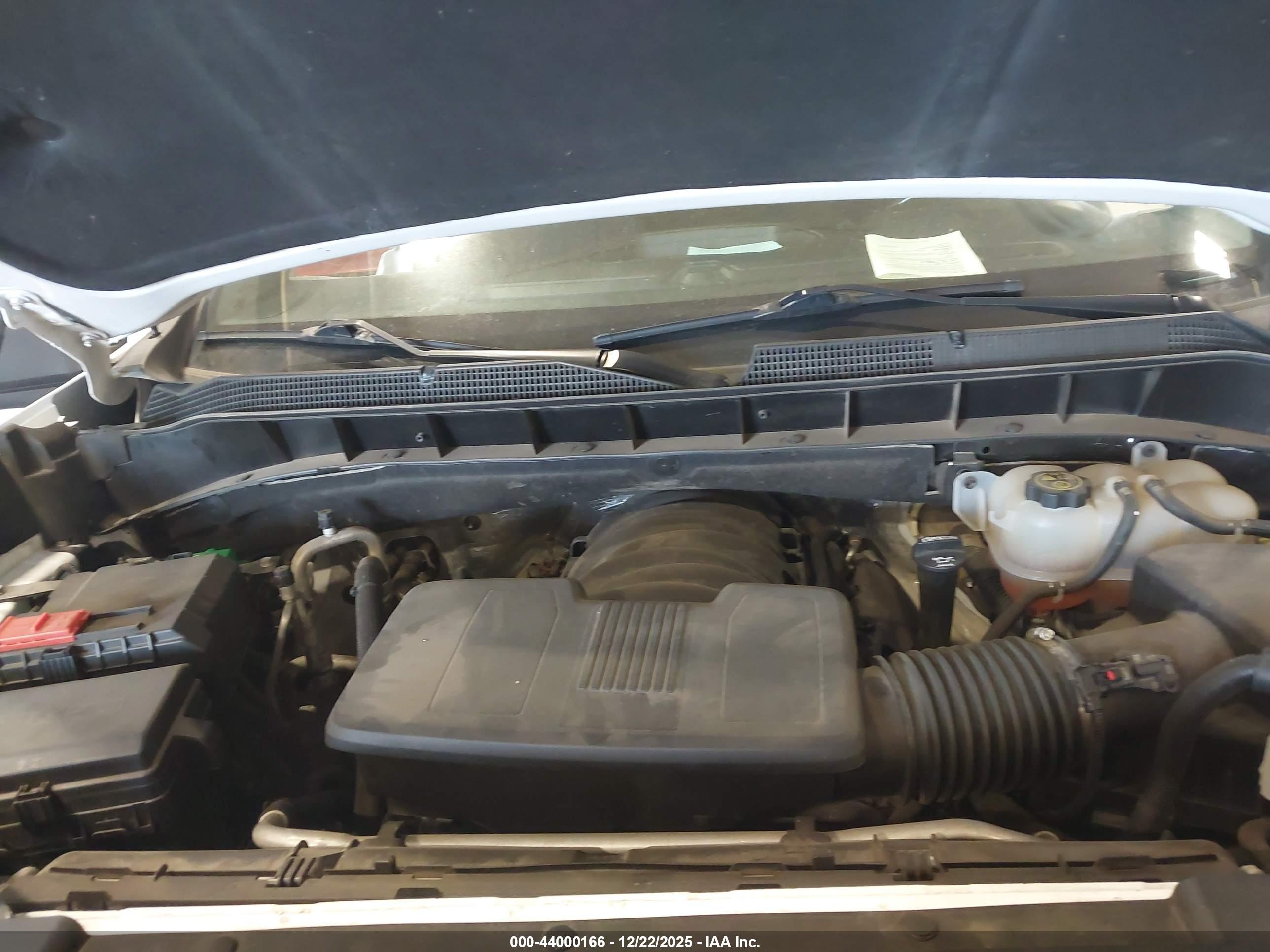 CHEVROLET SILVERADO image 10