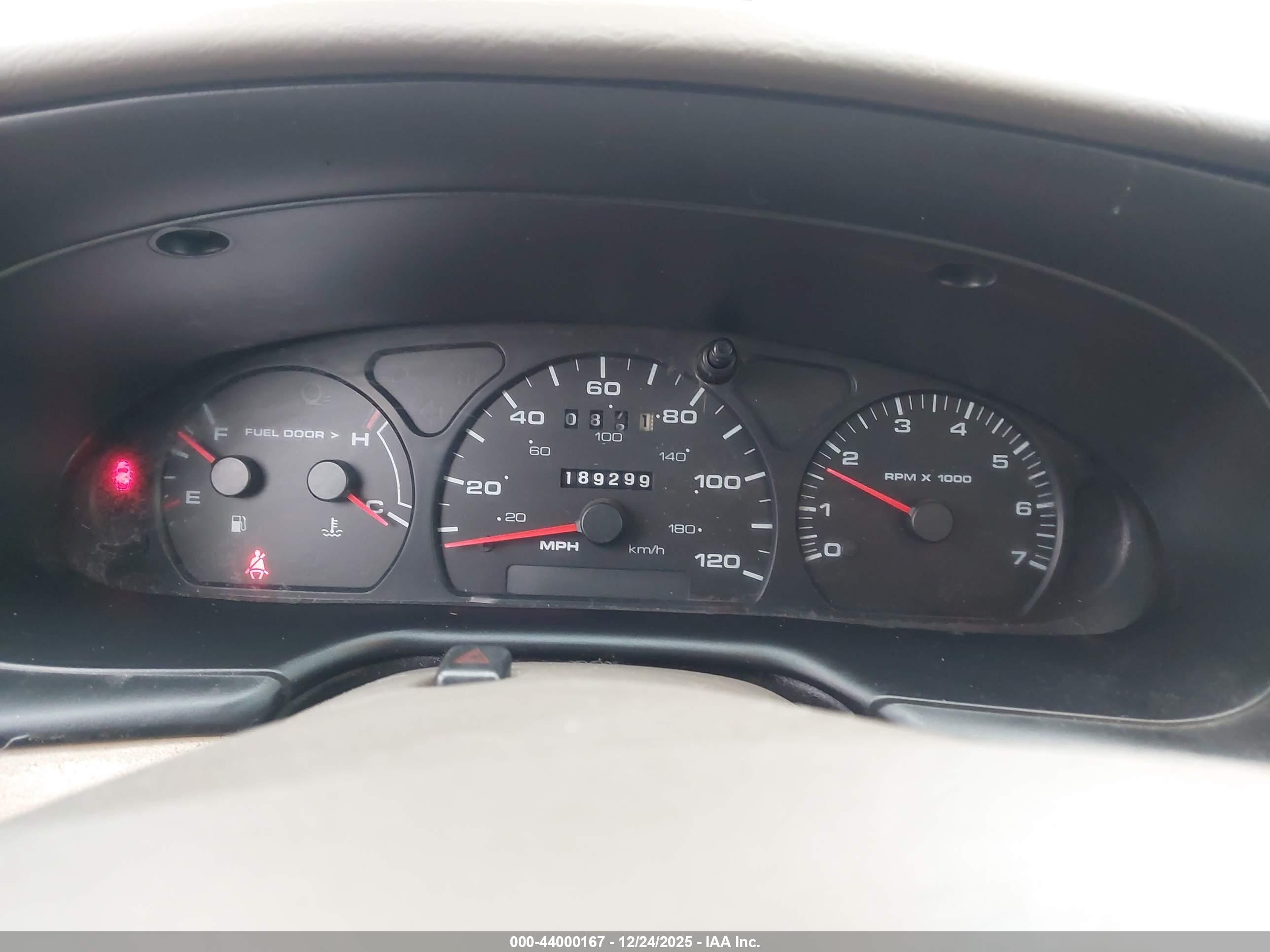 FORD TAURUS image 7