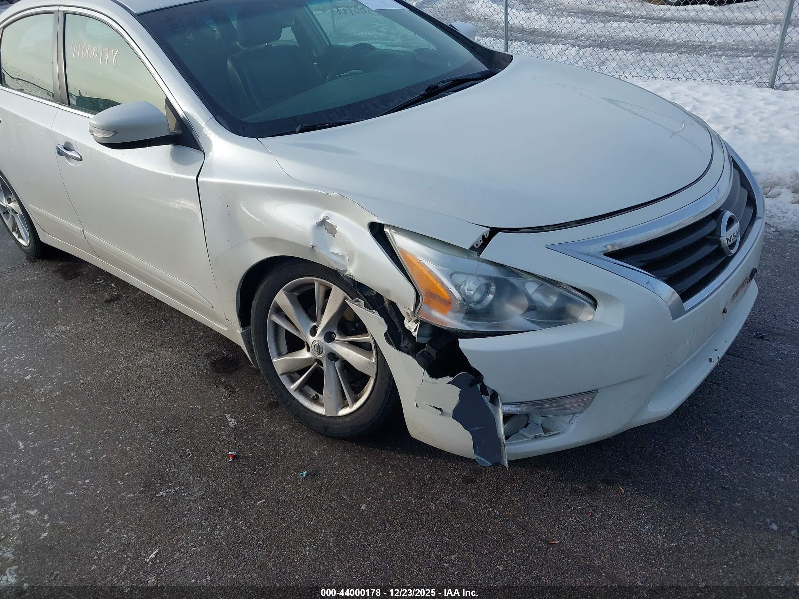 NISSAN ALTIMA image 6