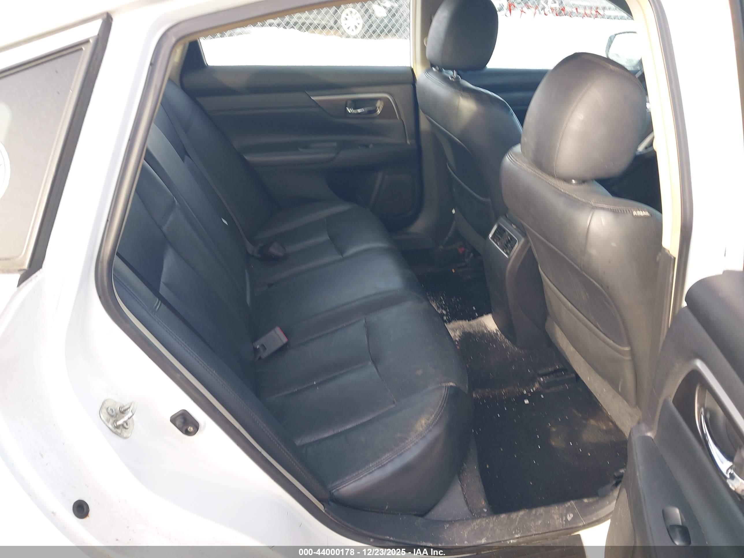 NISSAN ALTIMA image 8