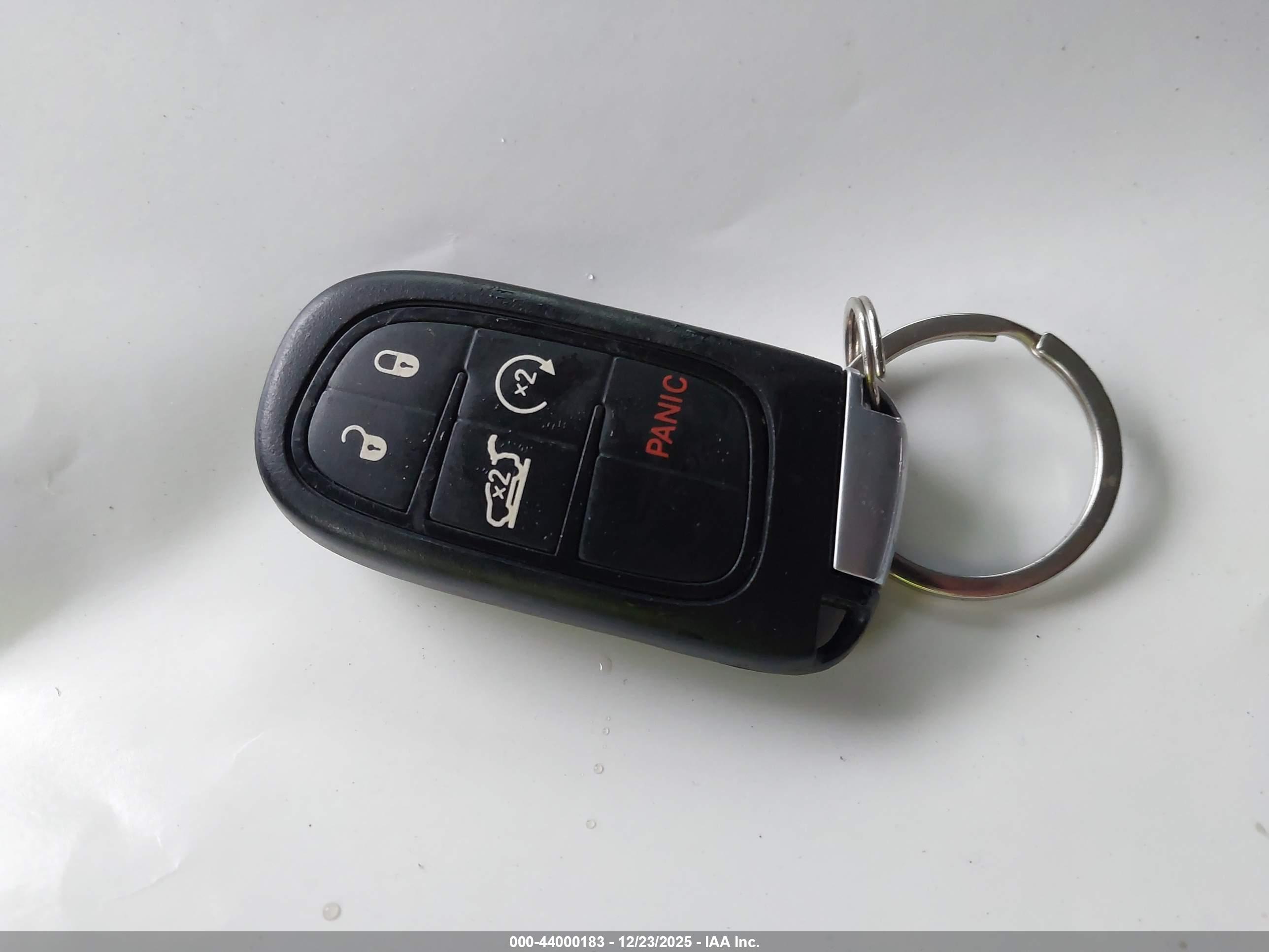 JEEP CHEROKEE image 11