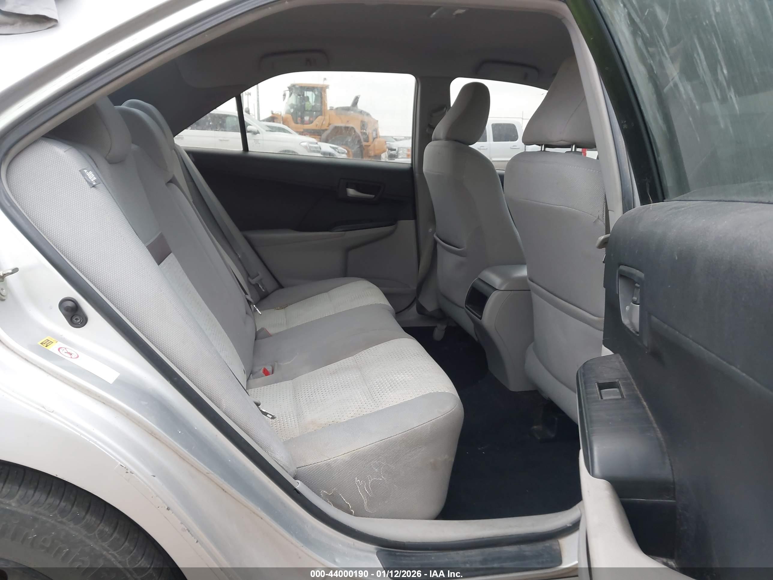 TOYOTA CAMRY image 8