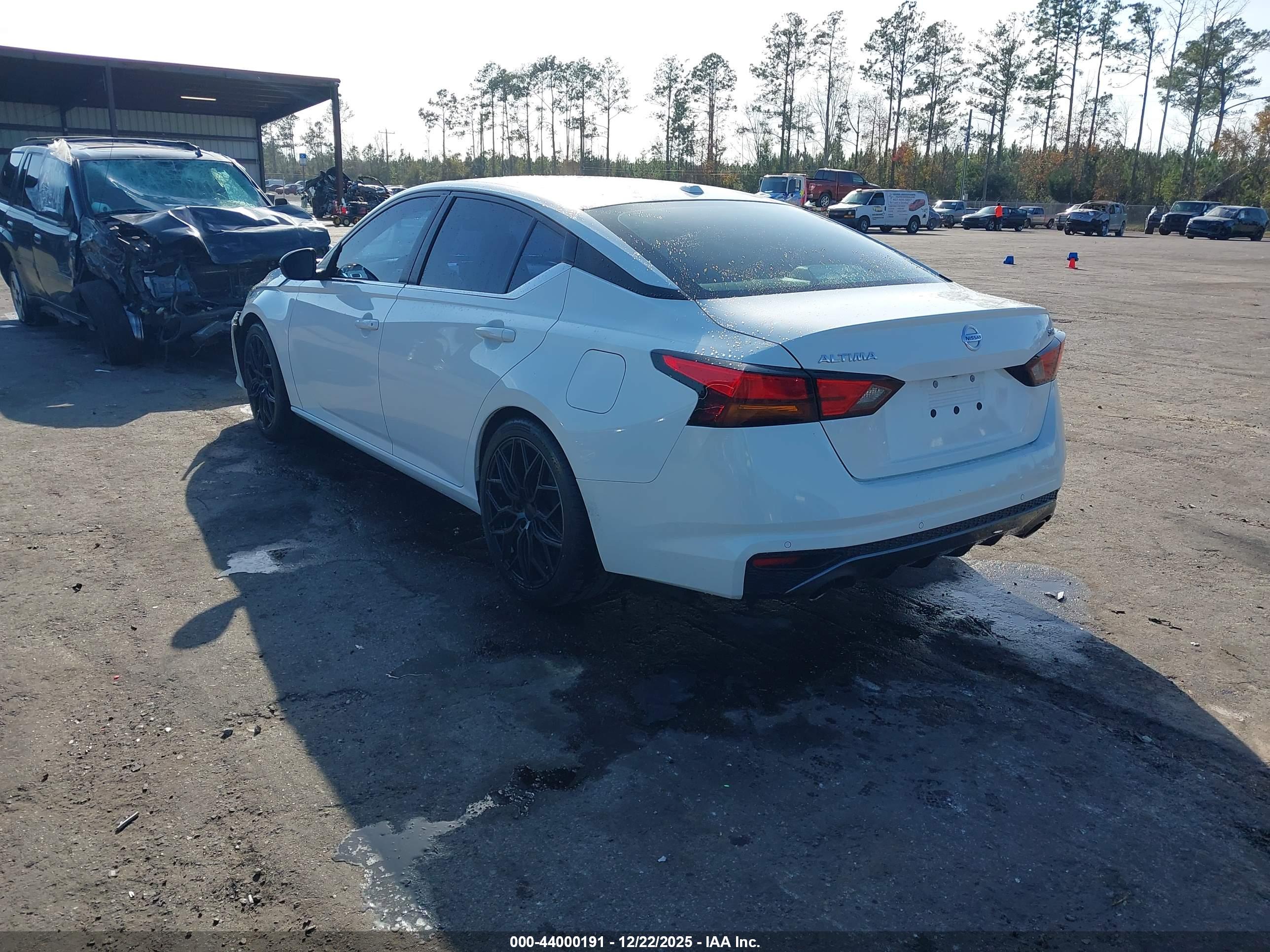NISSAN ALTIMA image 3
