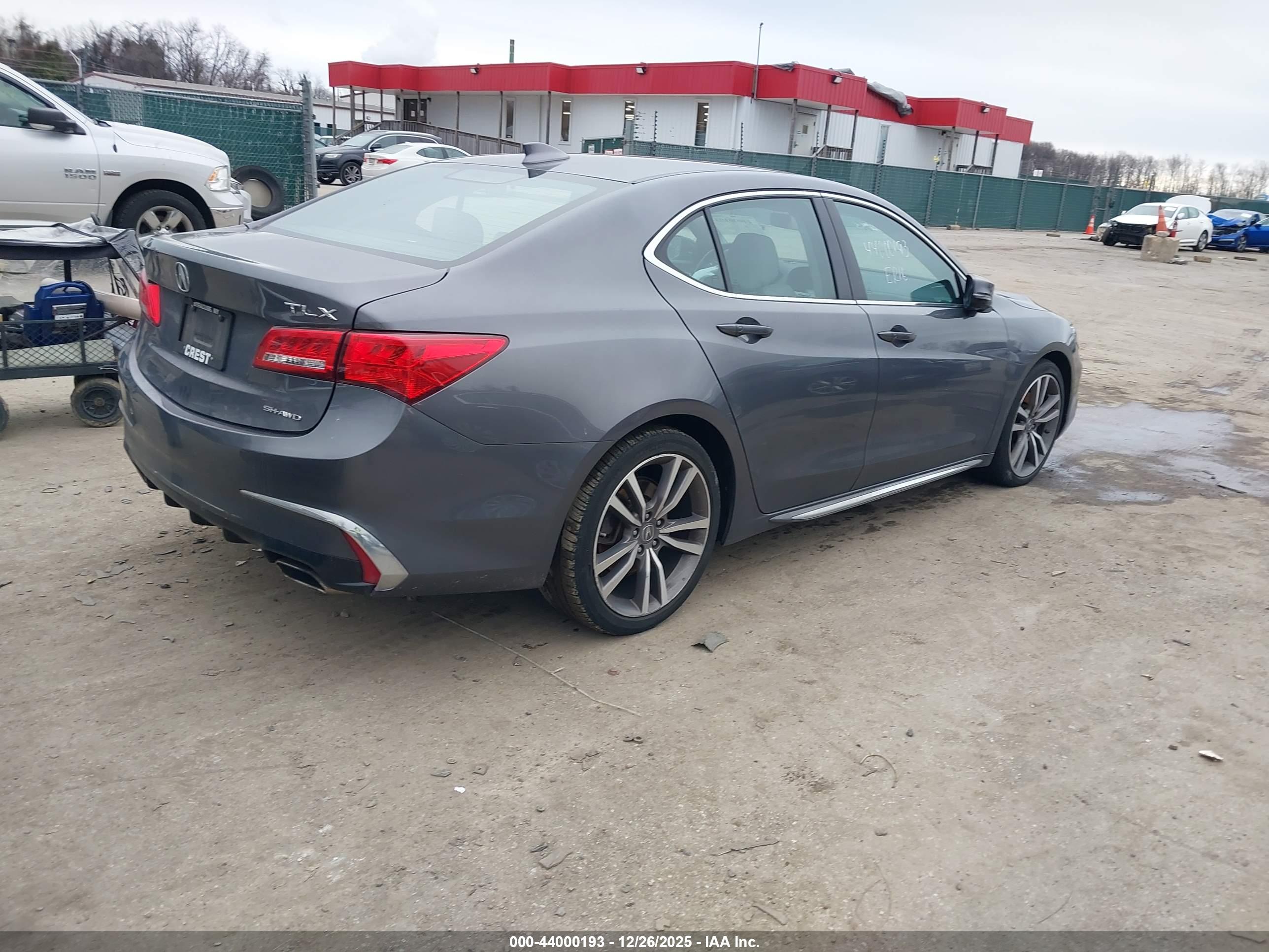 ACURA TLX image 4