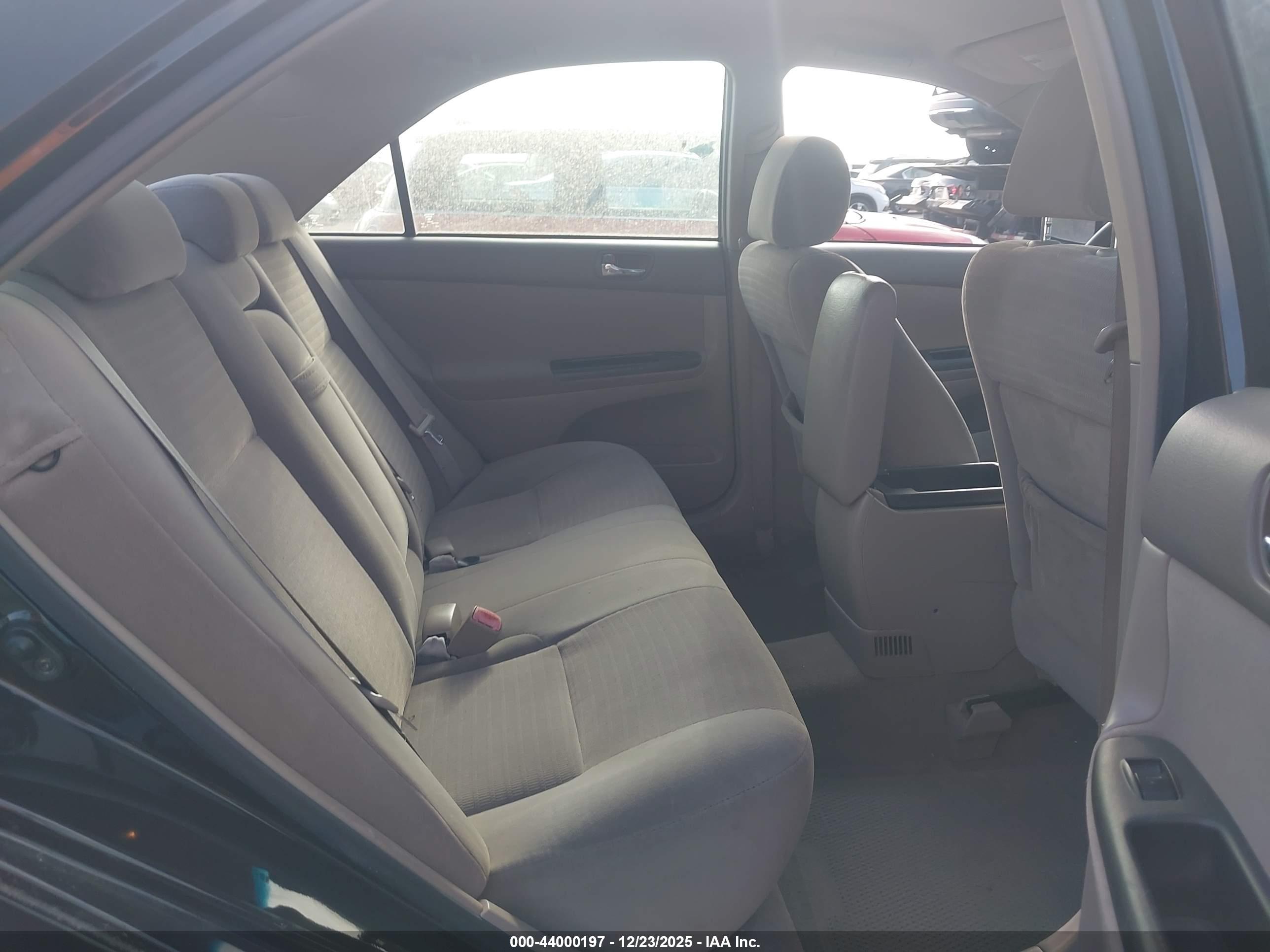 TOYOTA CAMRY image 8