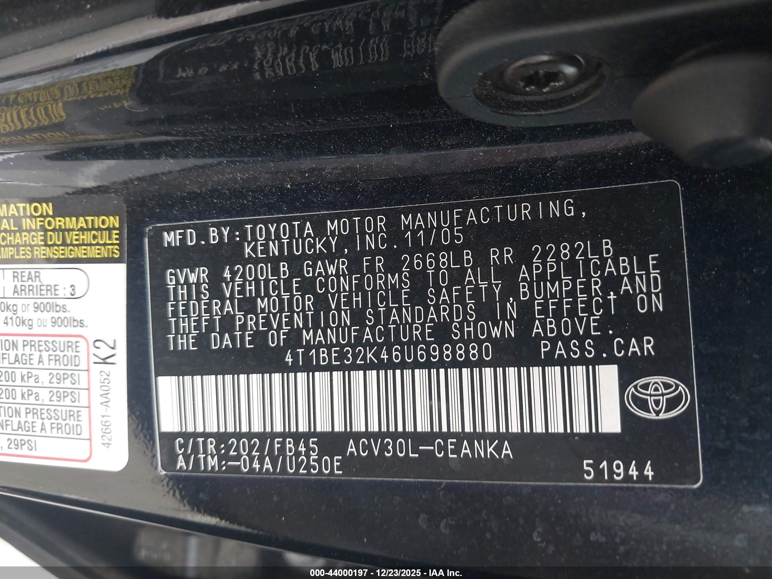 TOYOTA CAMRY image 9