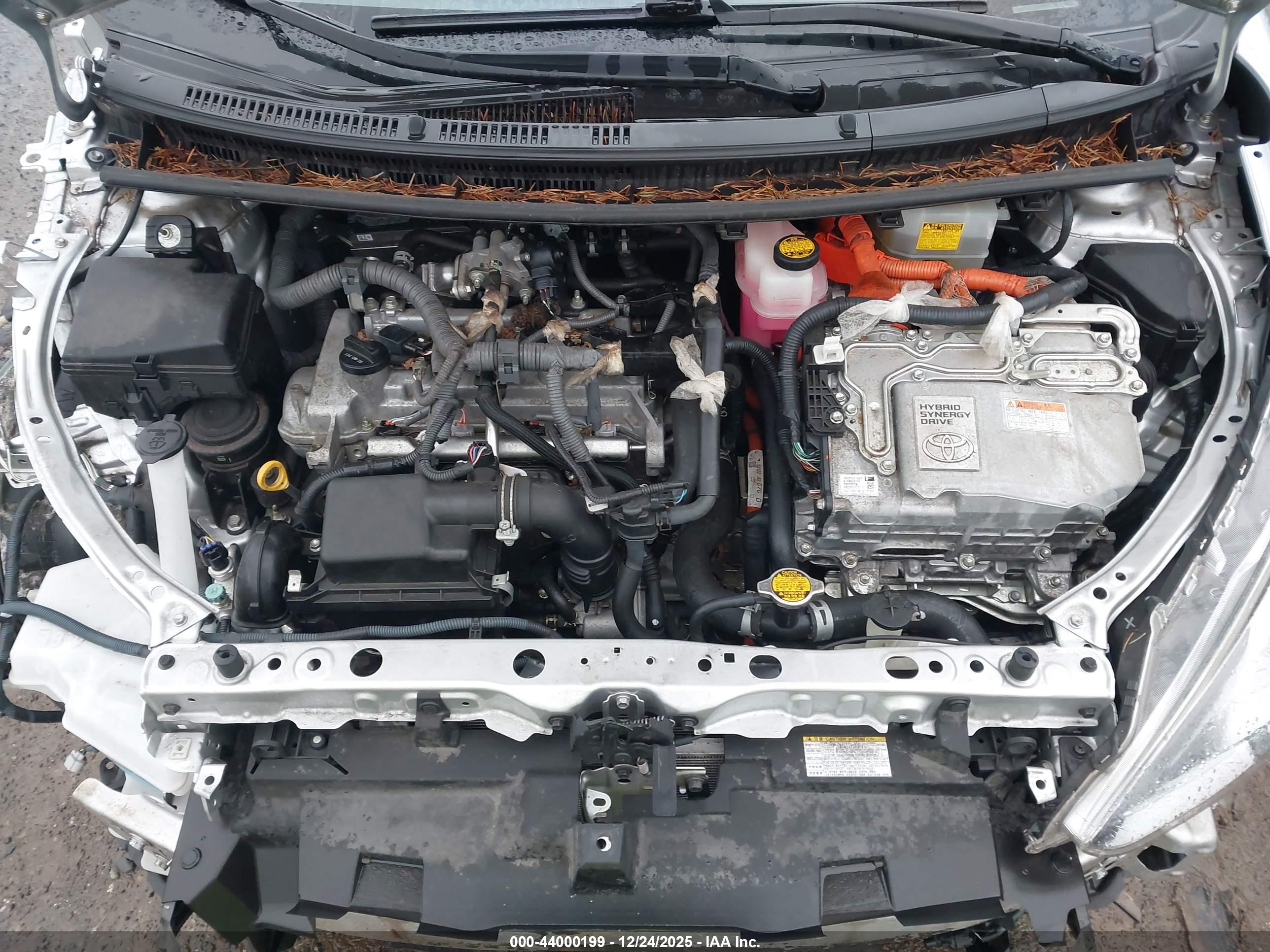 TOYOTA PRIUS image 10