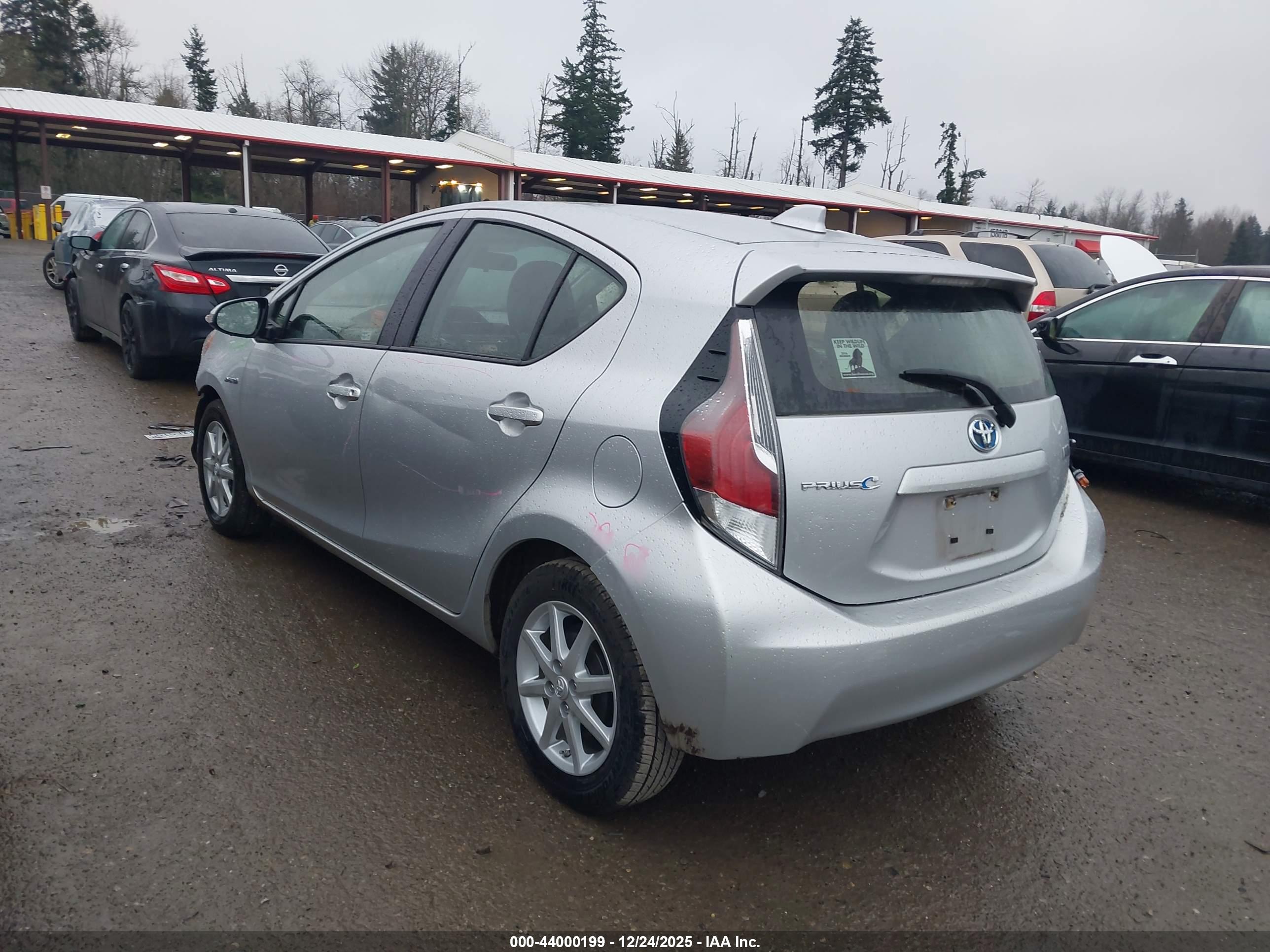 TOYOTA PRIUS image 3