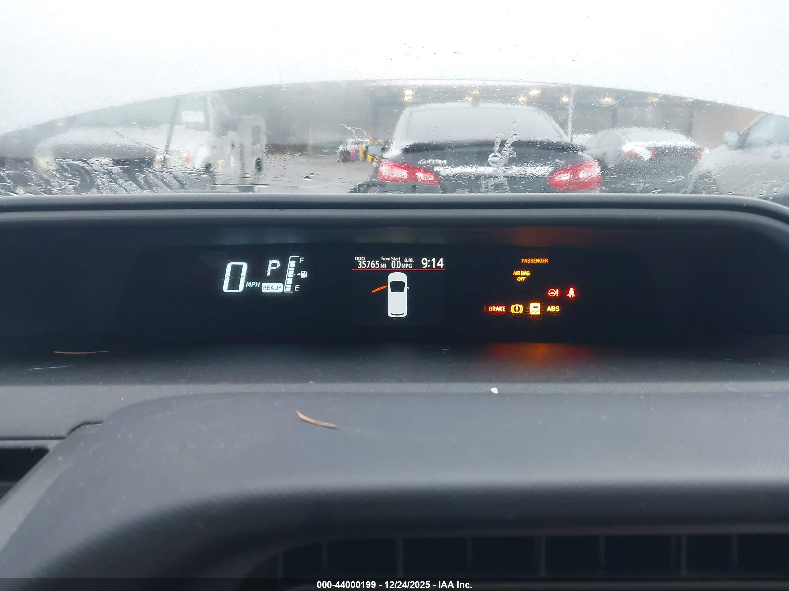 TOYOTA PRIUS image 7