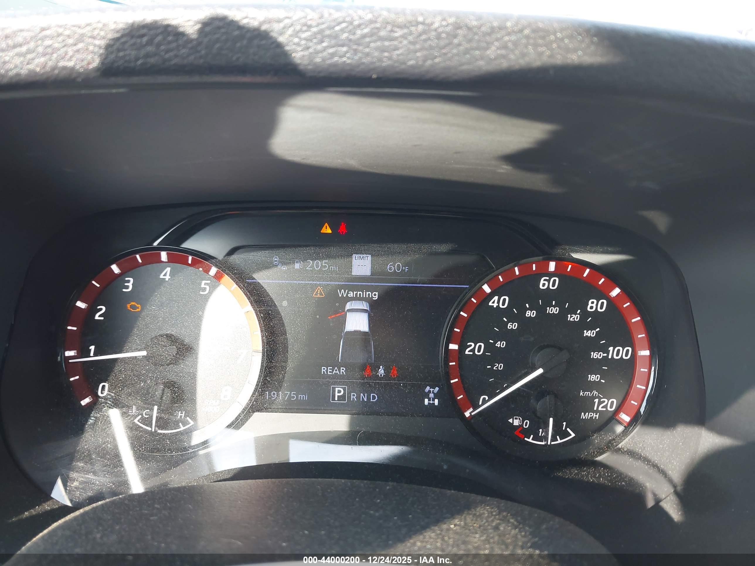 NISSAN FRONTIER image 7