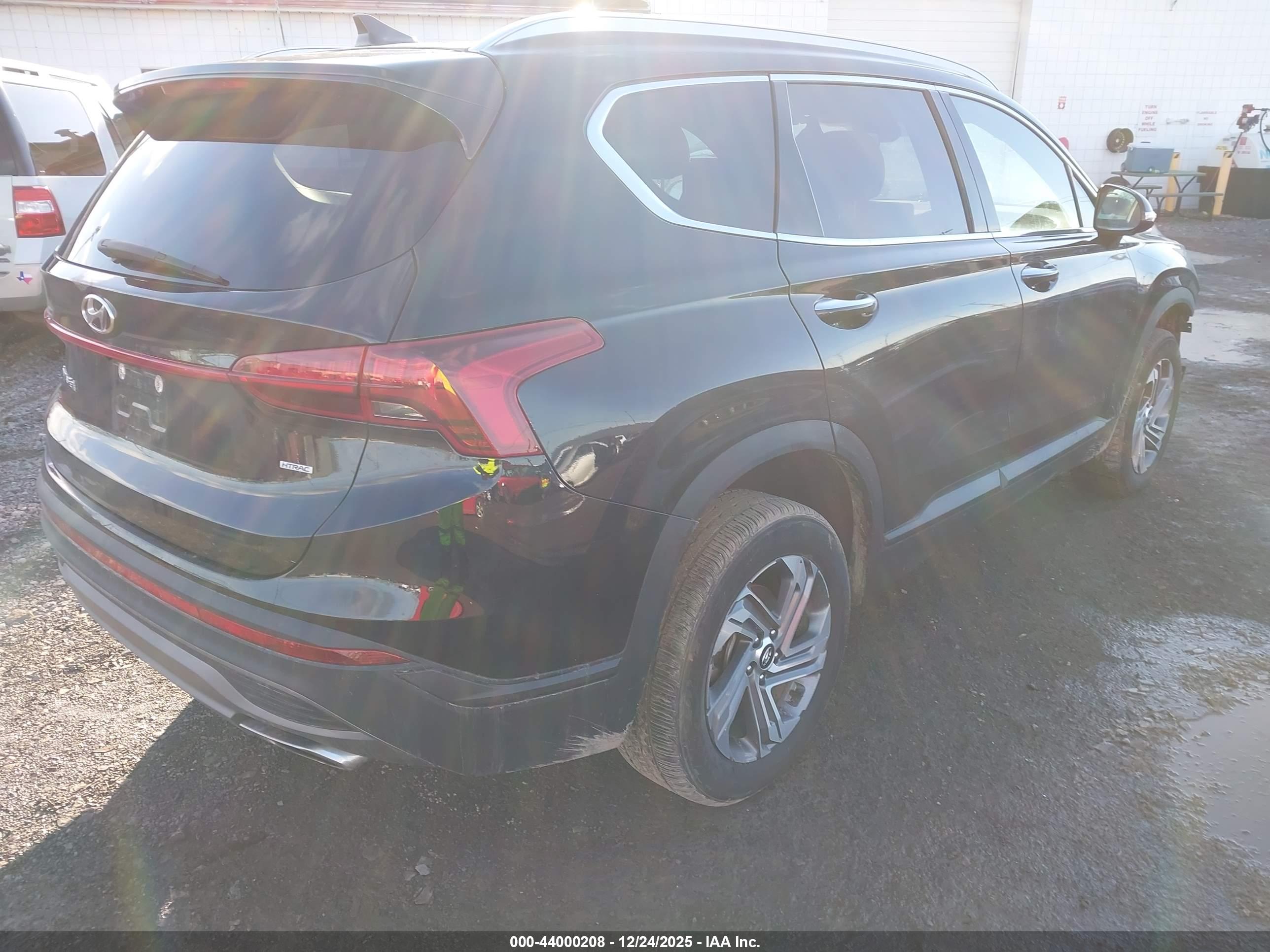 HYUNDAI SANTA image 4