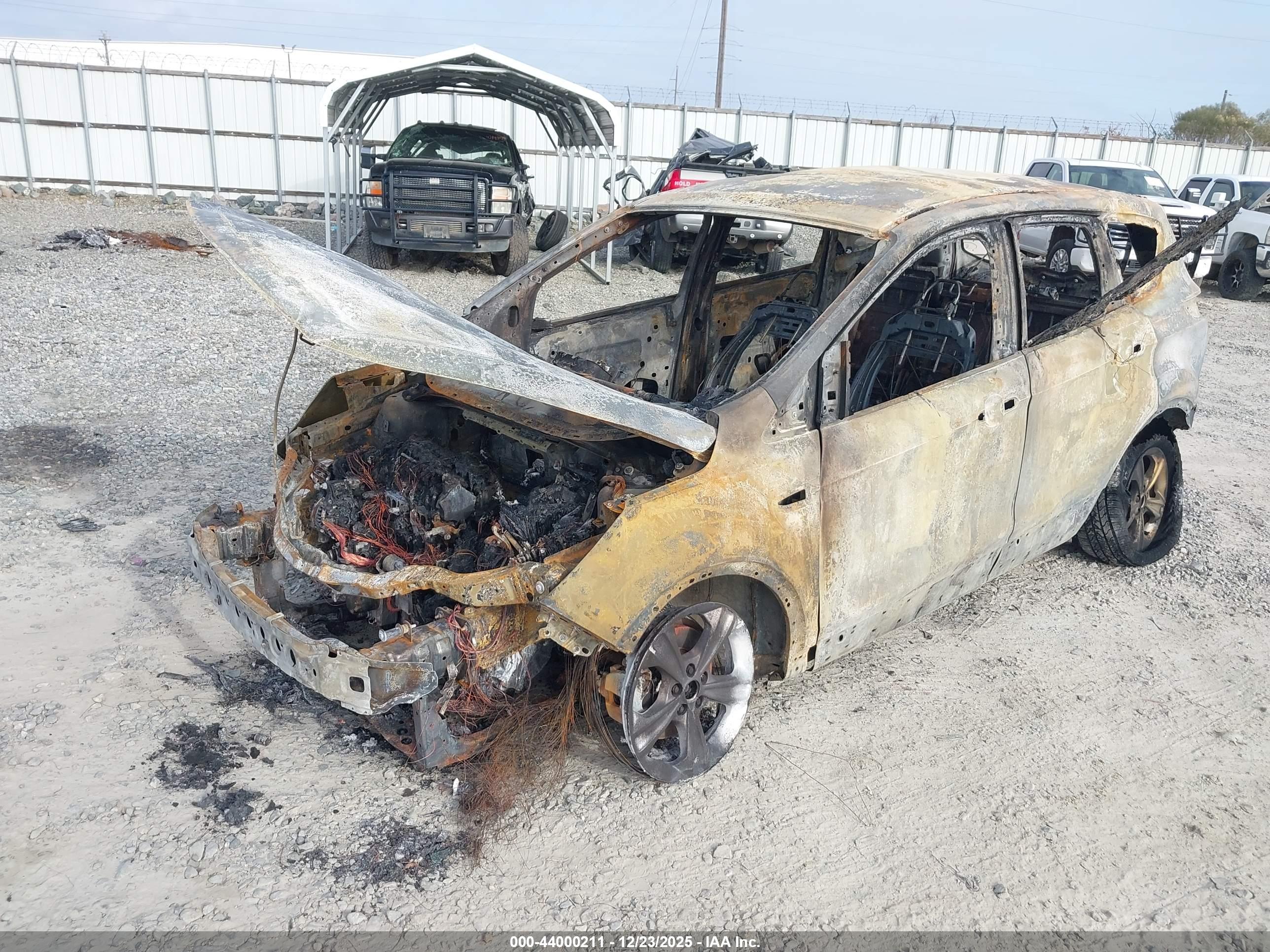 FORD ESCAPE image 2