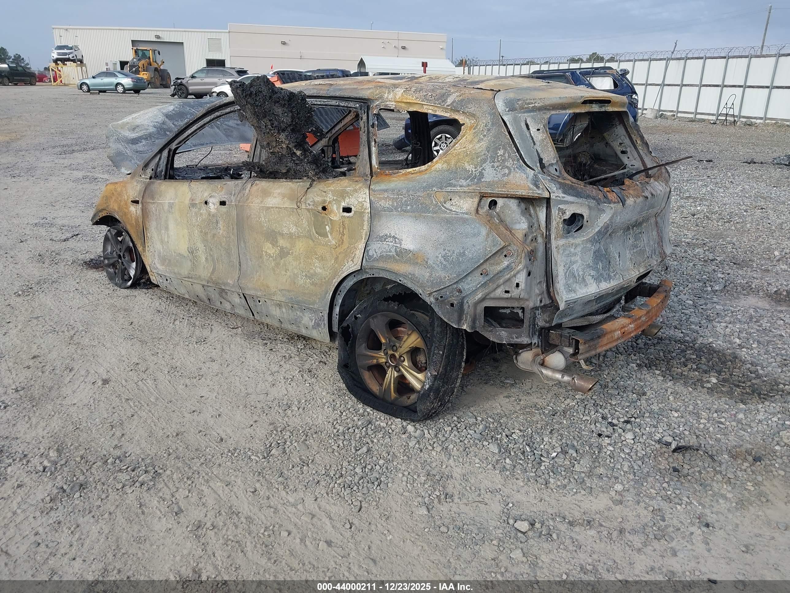 FORD ESCAPE image 3