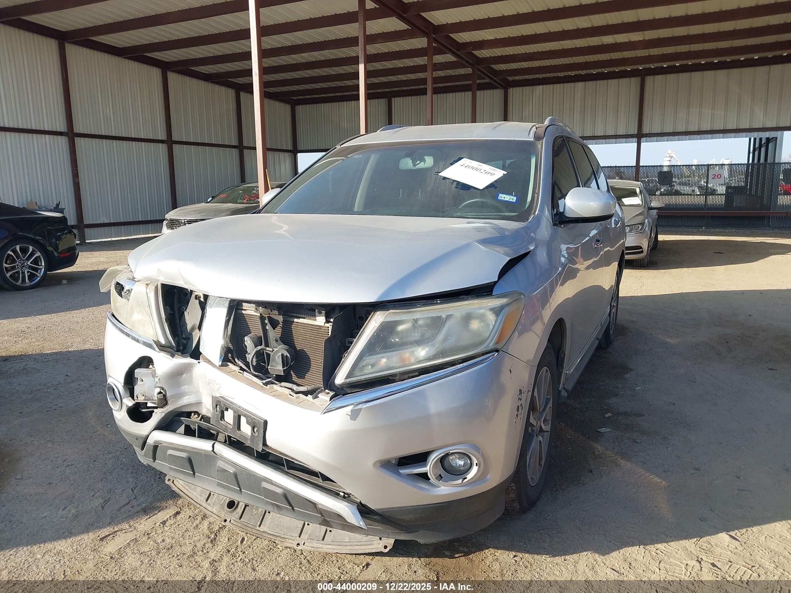 NISSAN PATHFINDER image 2