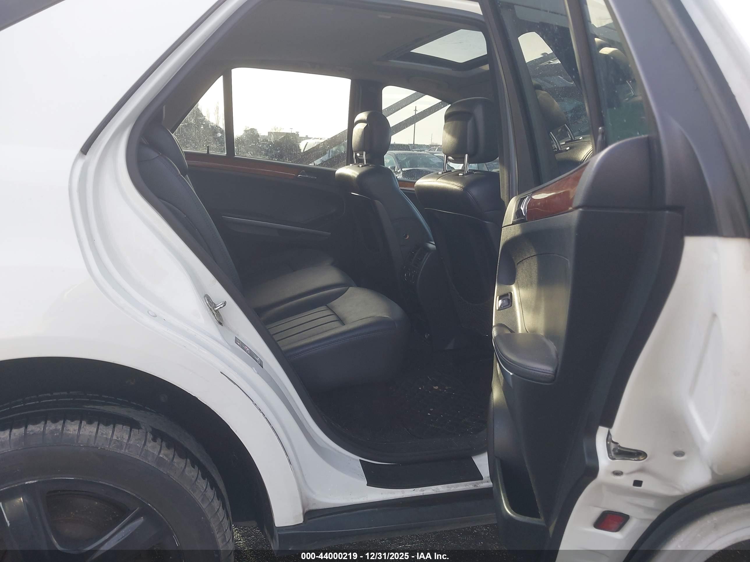 MERCEDES-BENZ ML image 8
