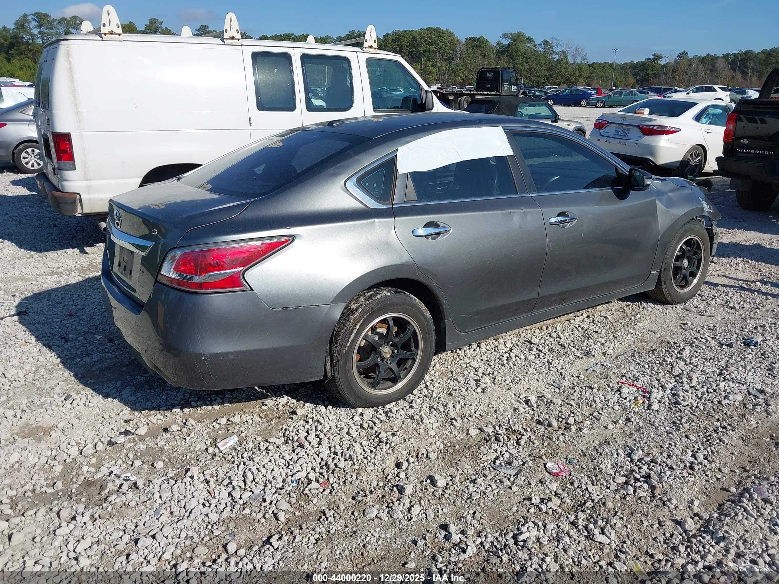 NISSAN ALTIMA image 4