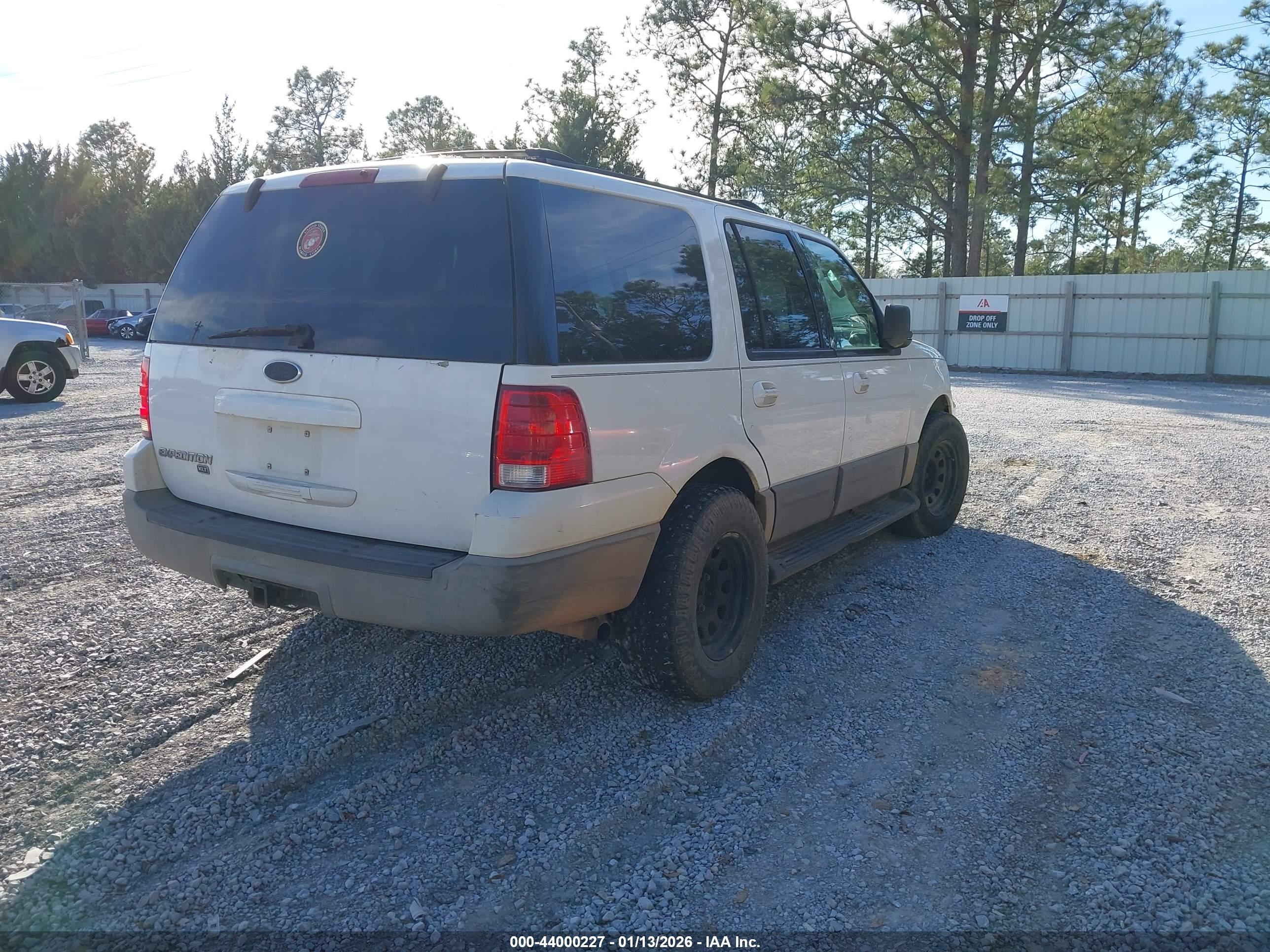 FORD EXPEDITION image 4