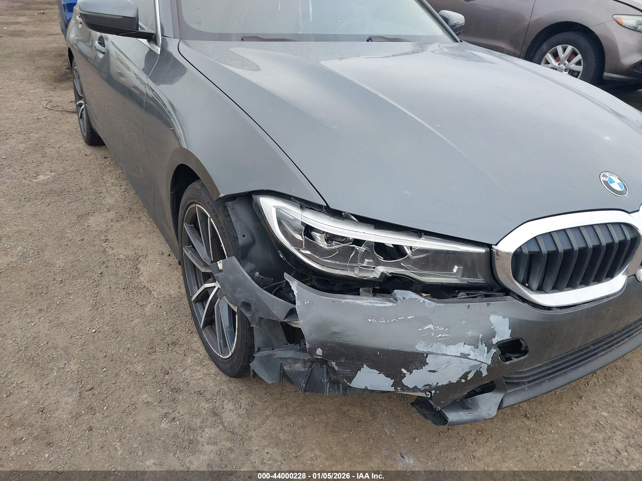 BMW 330I image 6