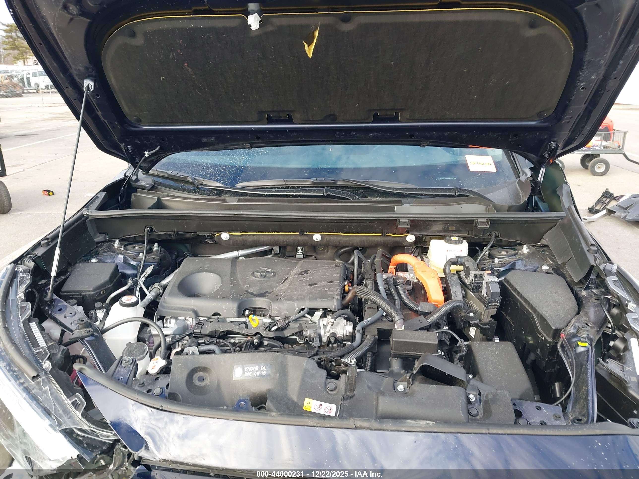 TOYOTA RAV4 image 10