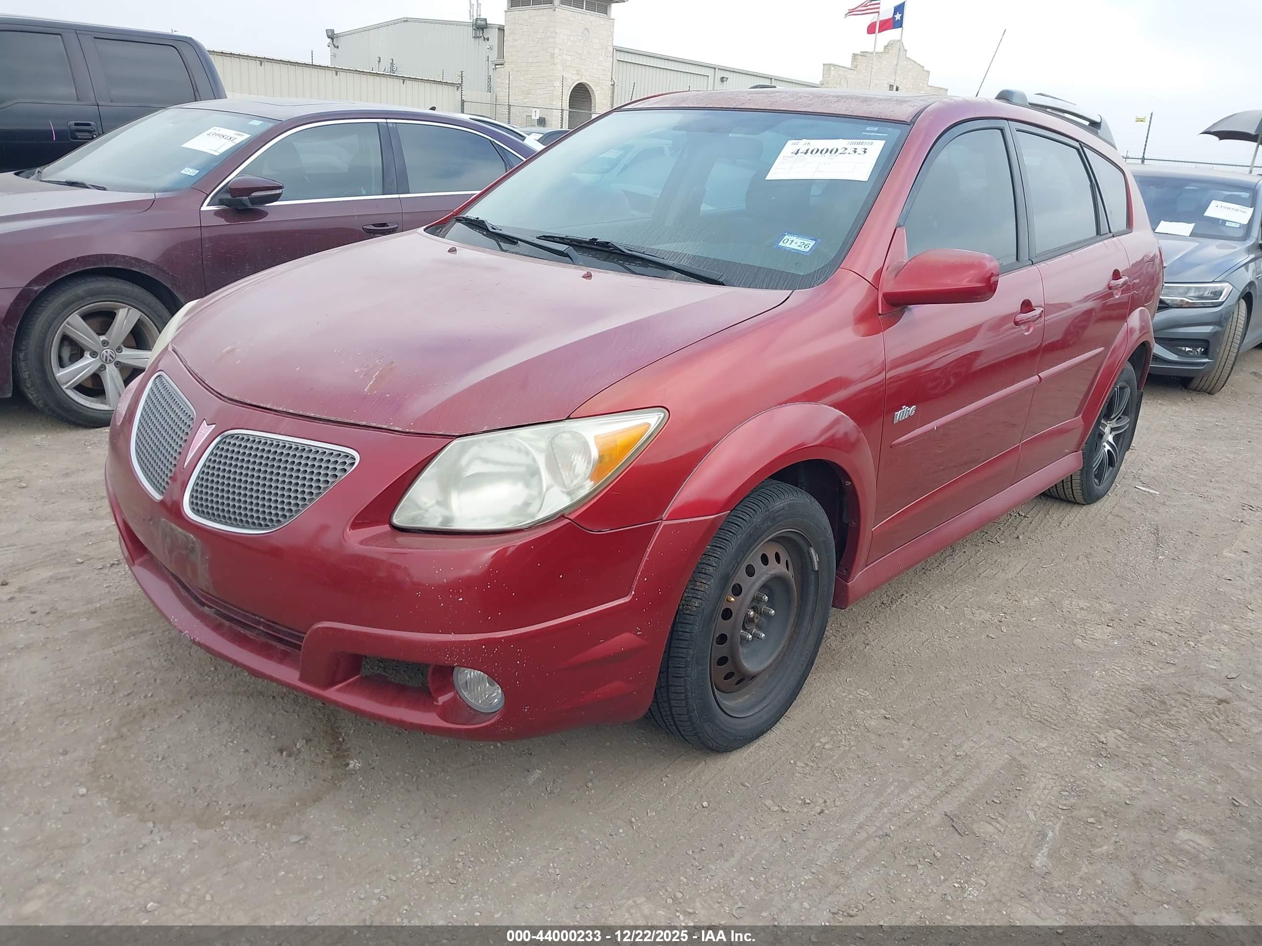 PONTIAC VIBE image 2