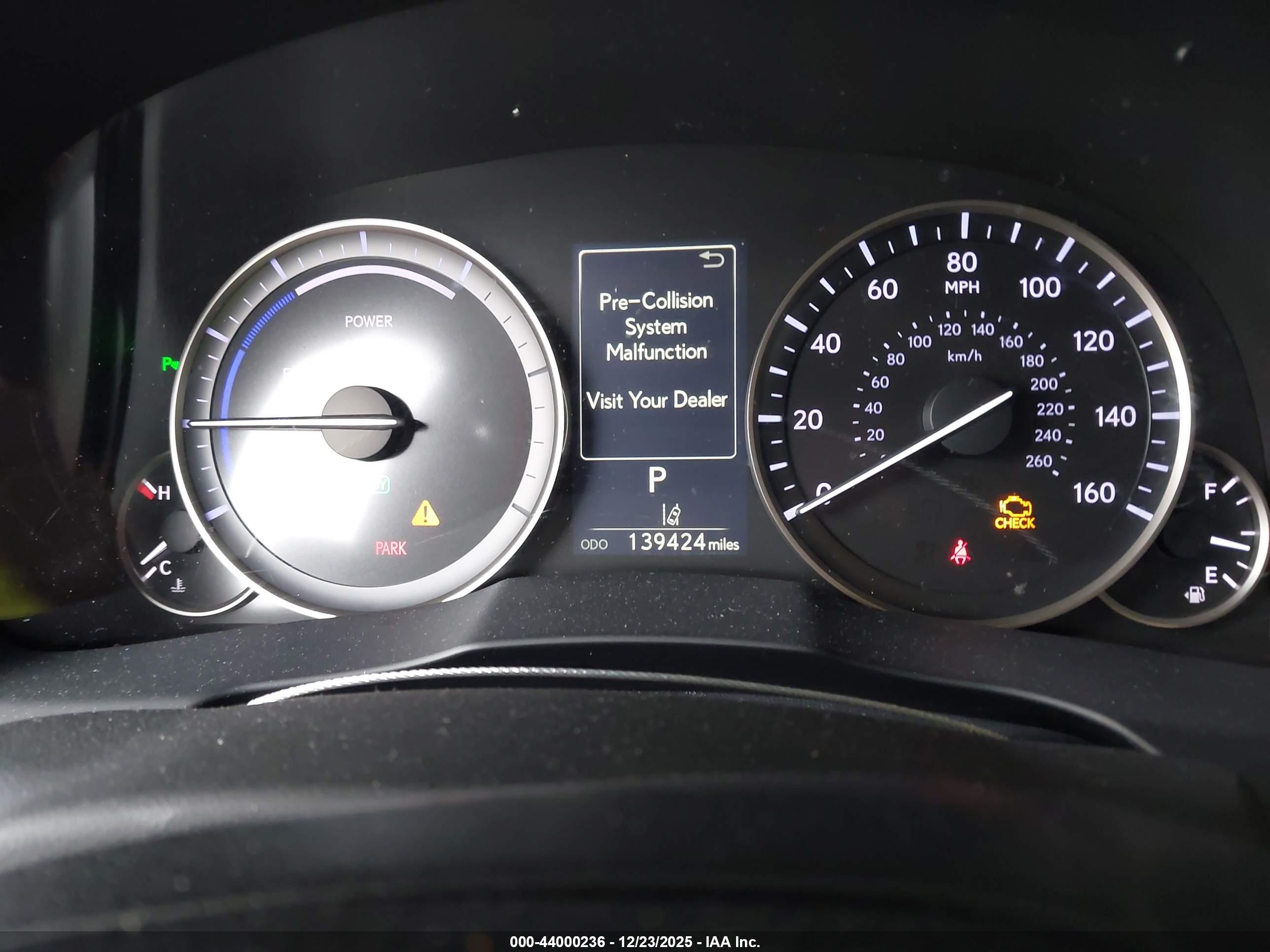 LEXUS ES image 7