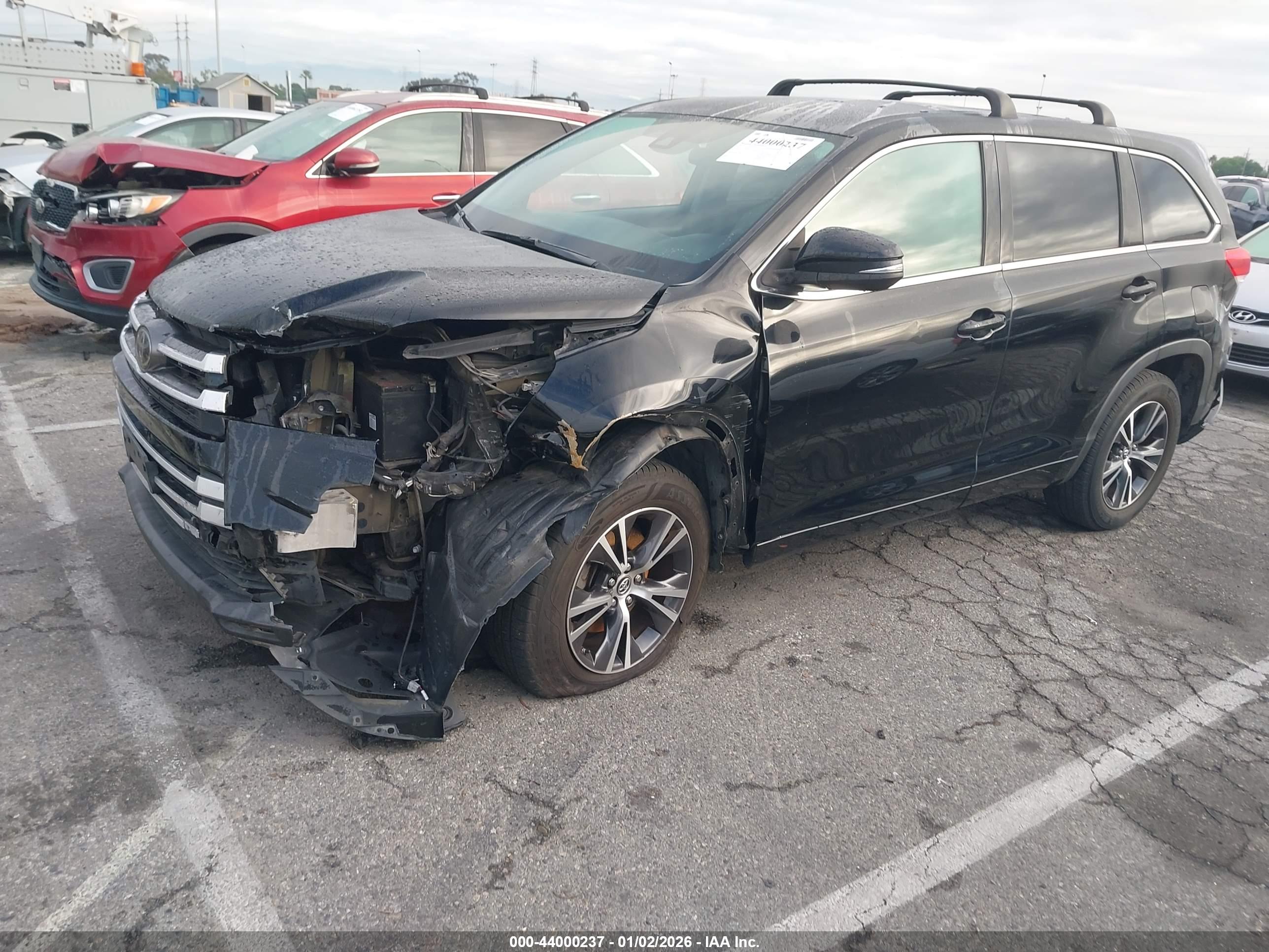 TOYOTA HIGHLANDER image 2