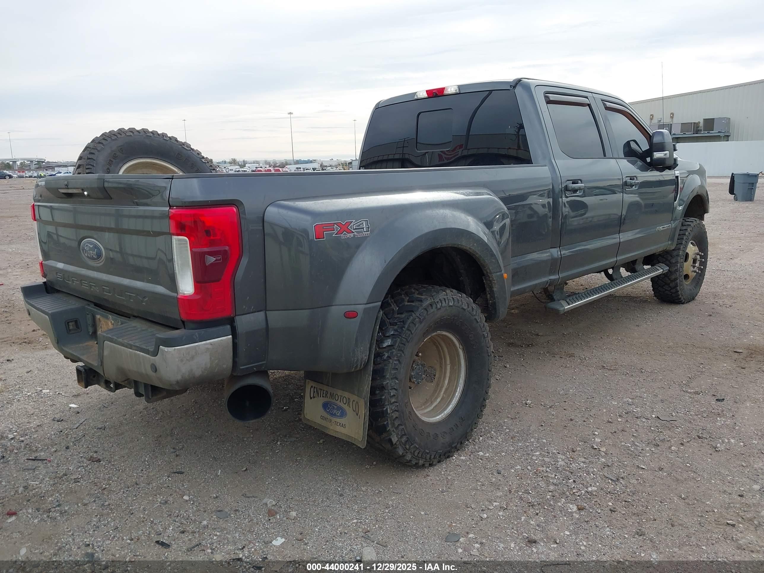 FORD F-350 image 4