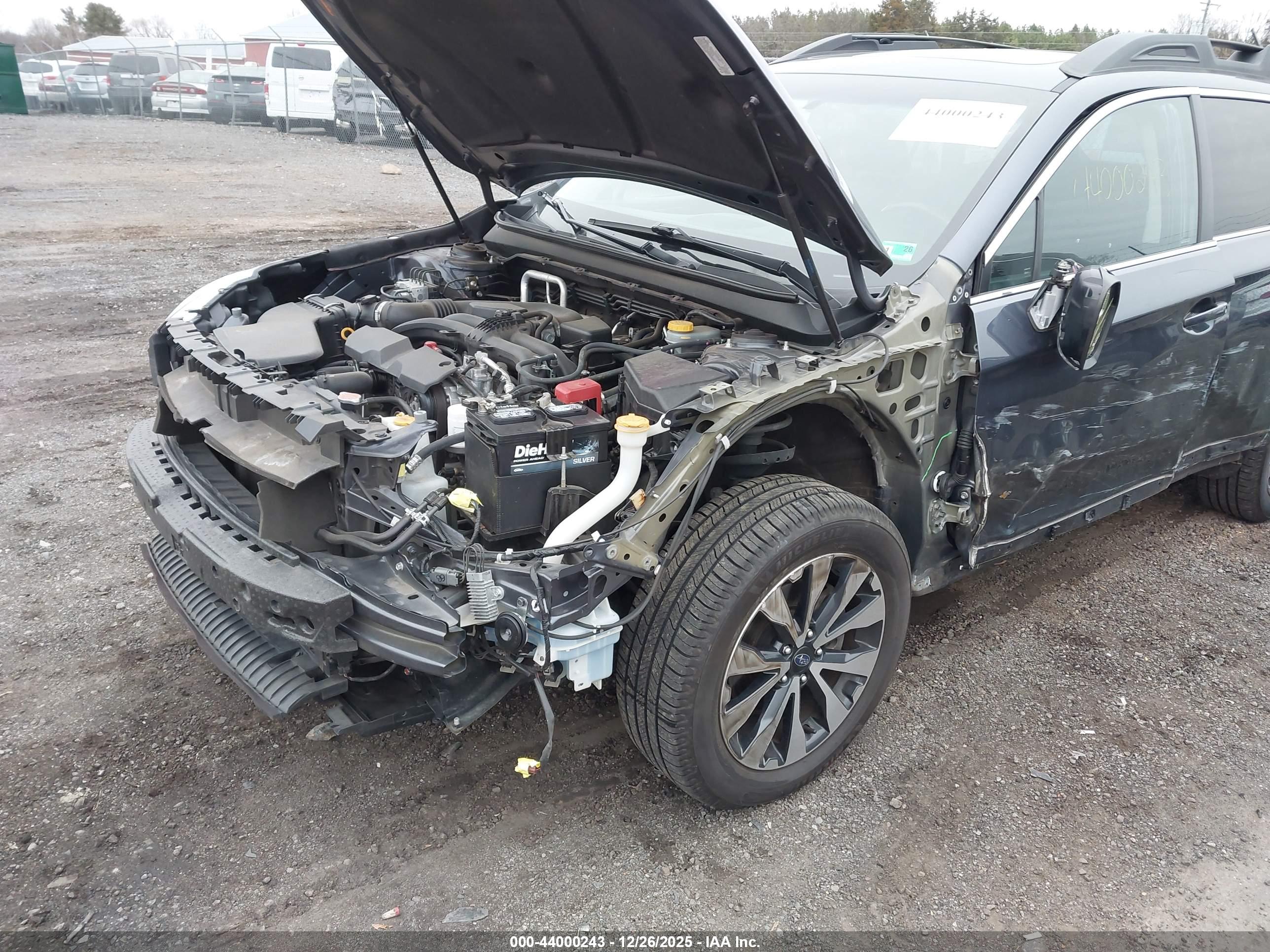 SUBARU OUTBACK image 6
