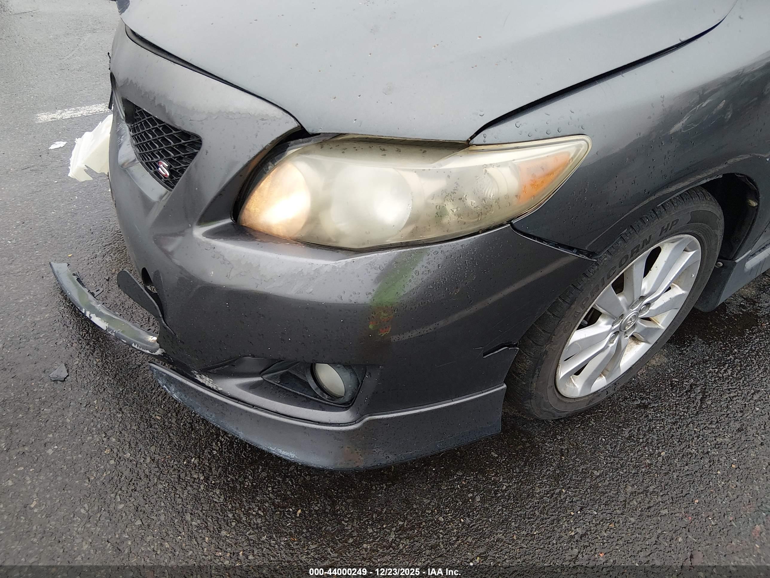 TOYOTA COROLLA image 6