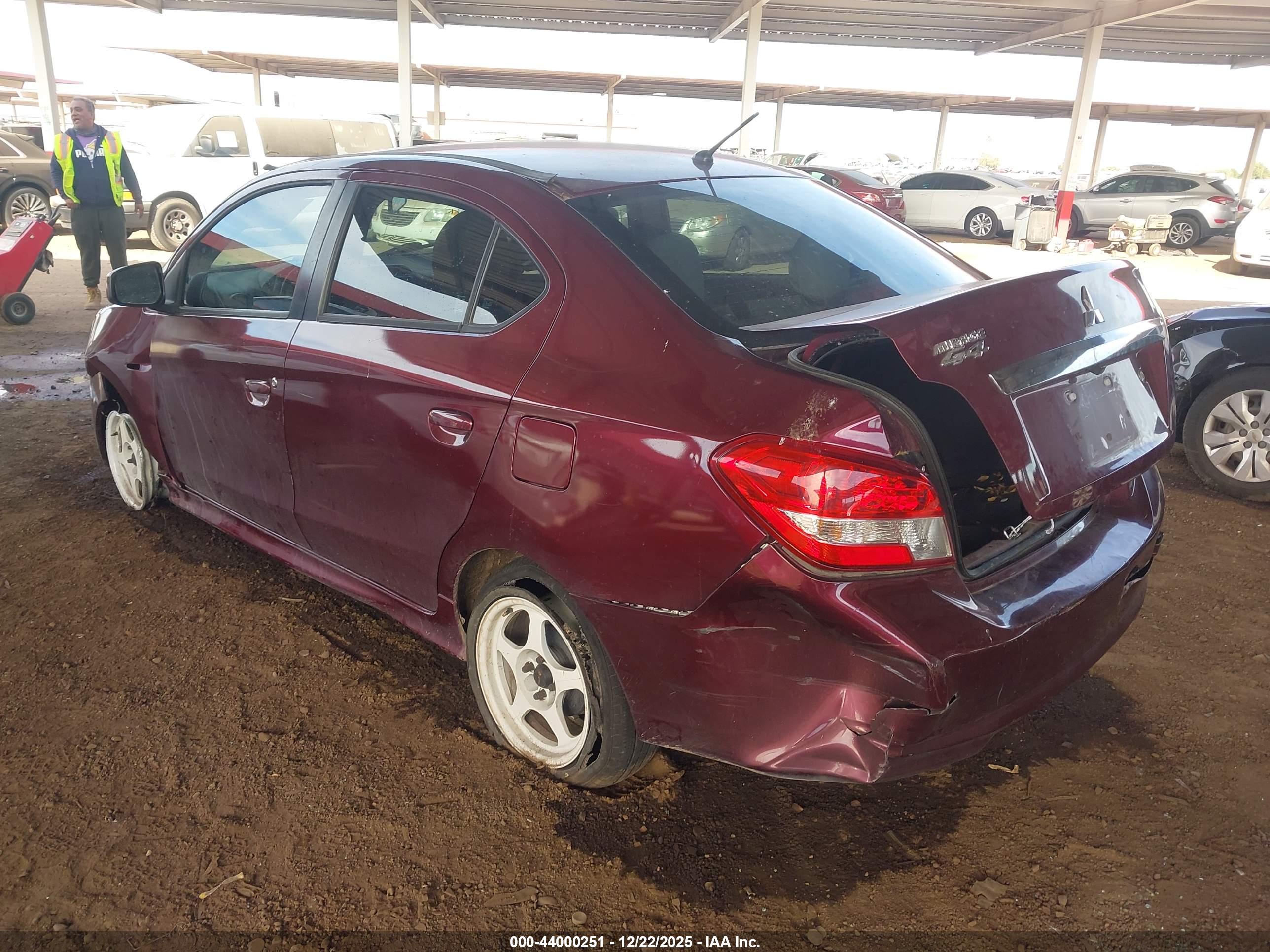 MITSUBISHI MIRAGE image 3