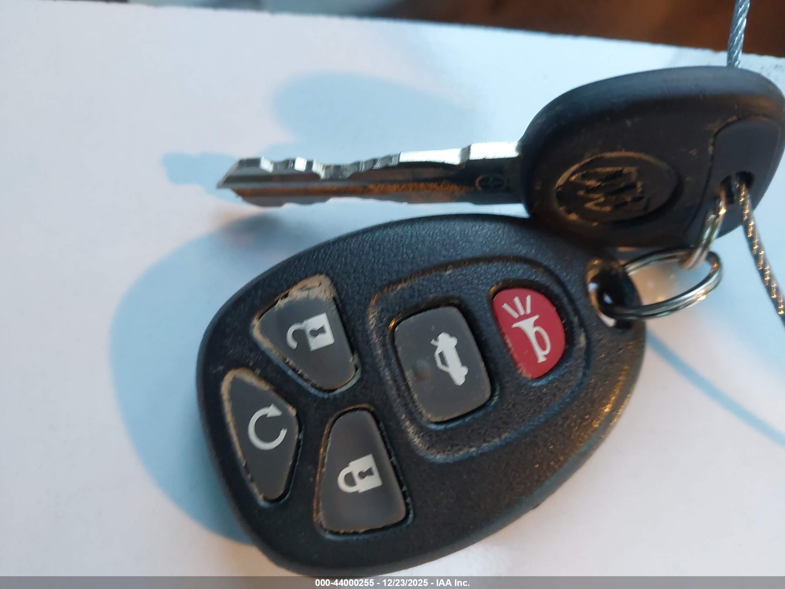 BUICK LUCERNE image 11