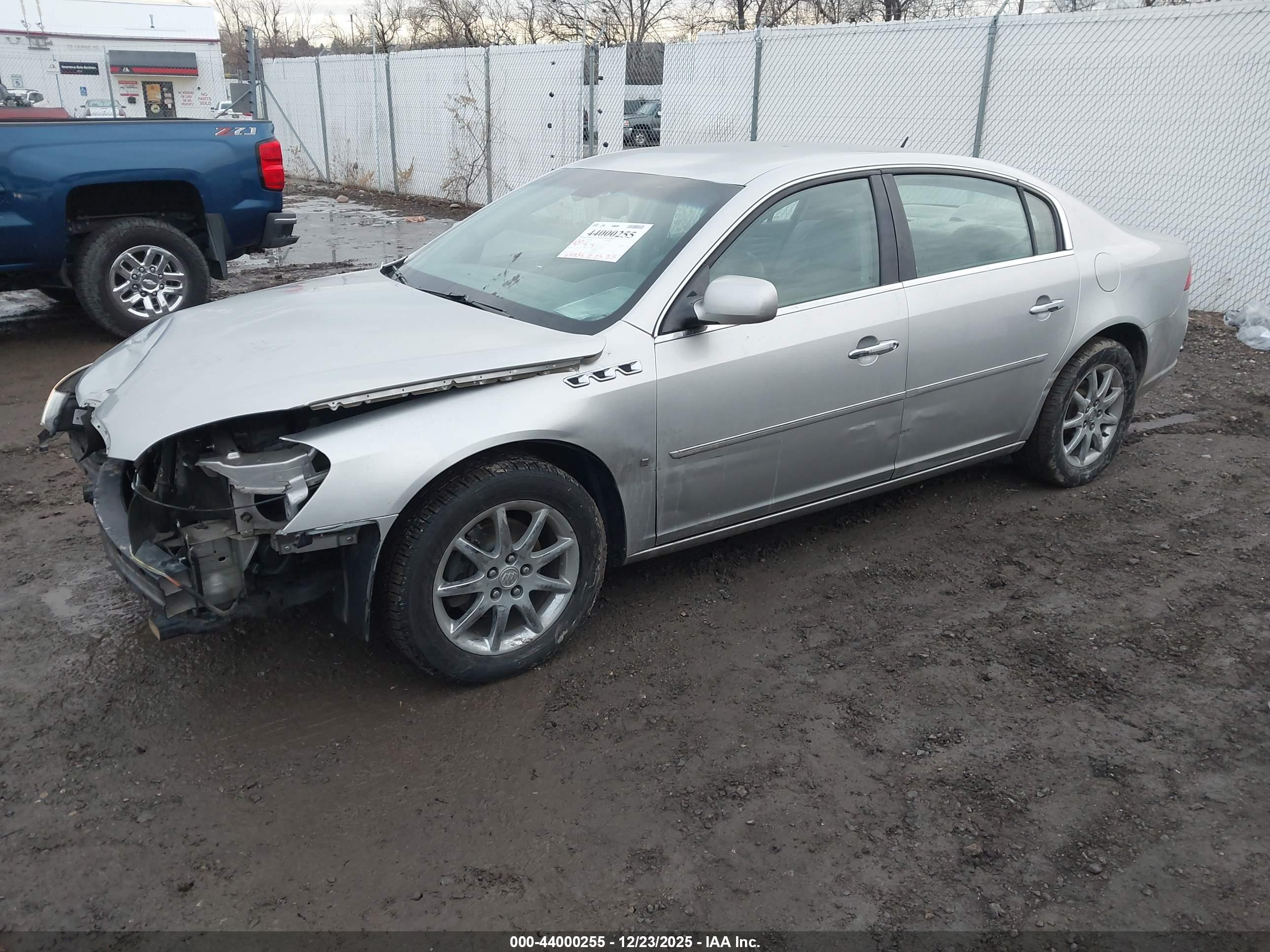 BUICK LUCERNE image 2
