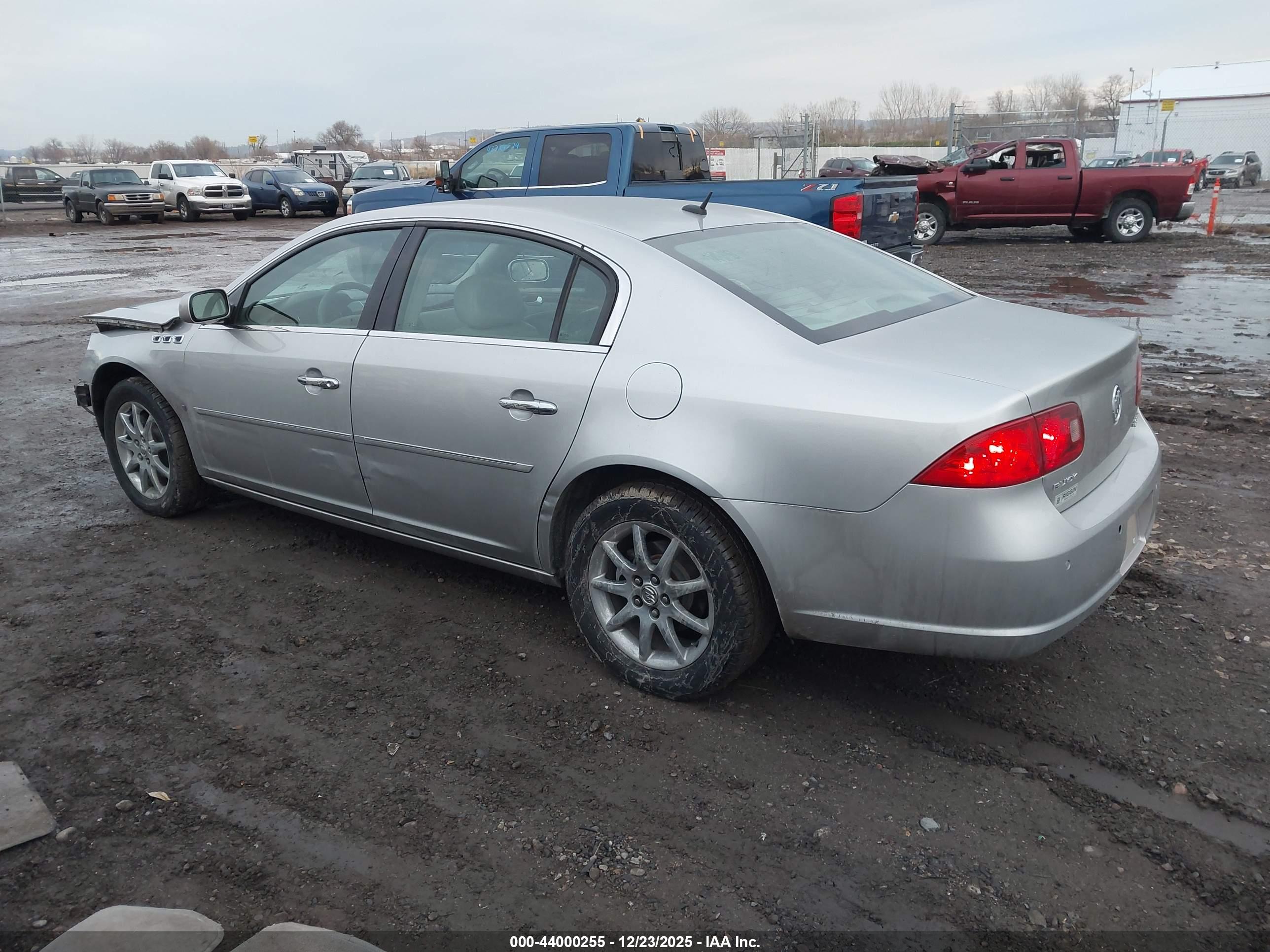 BUICK LUCERNE image 3