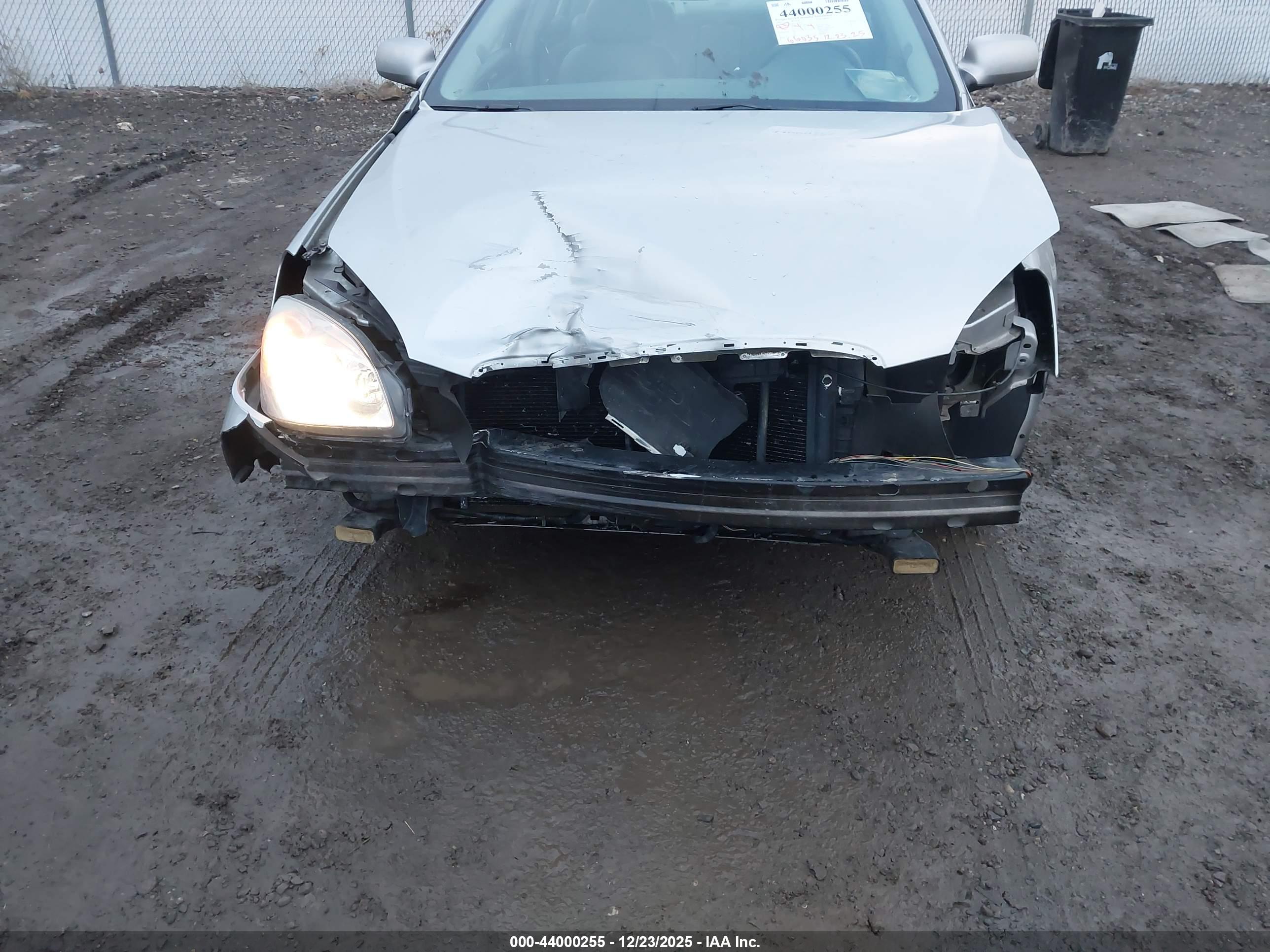 BUICK LUCERNE image 6