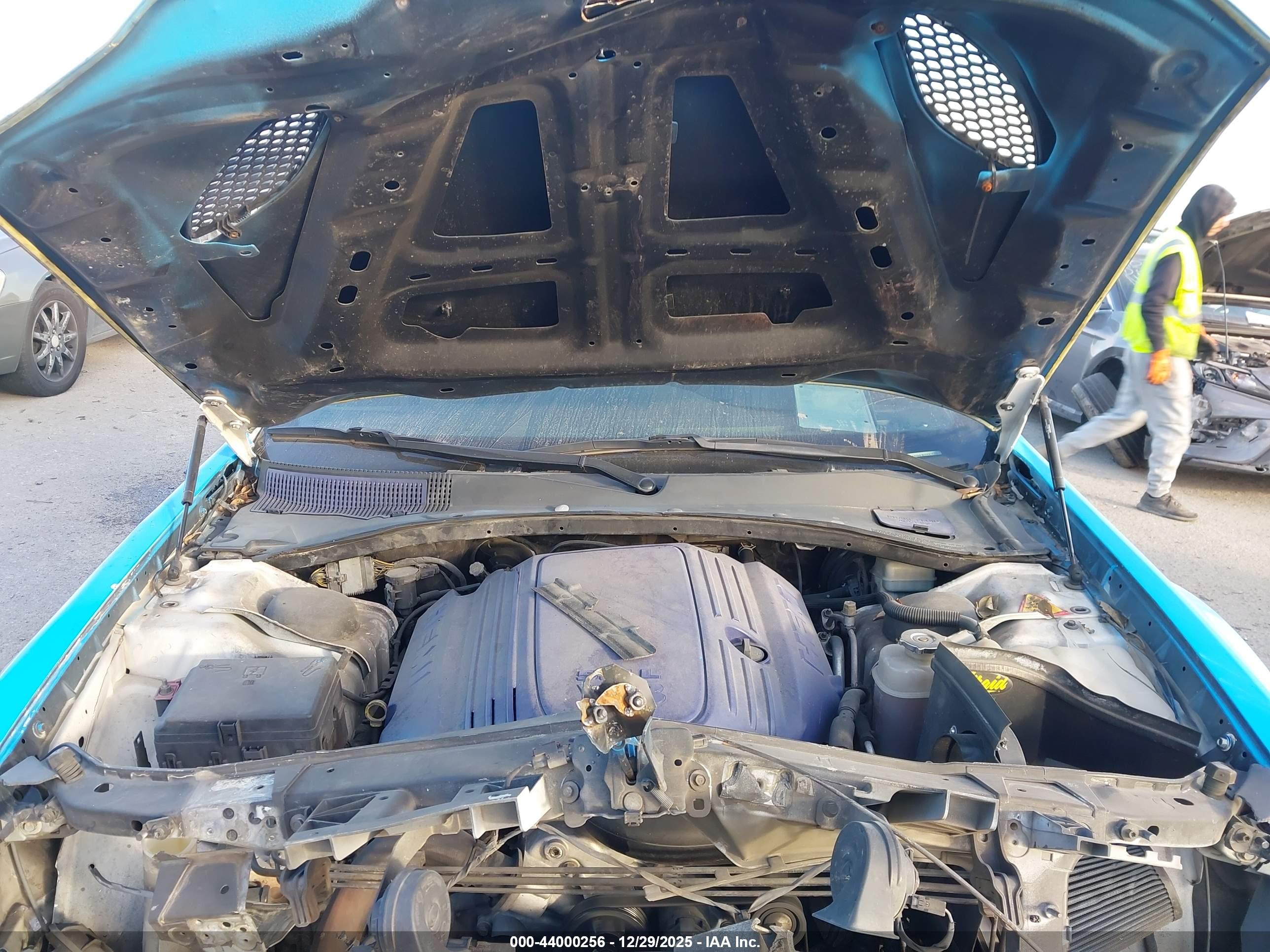 CHRYSLER 300 image 10