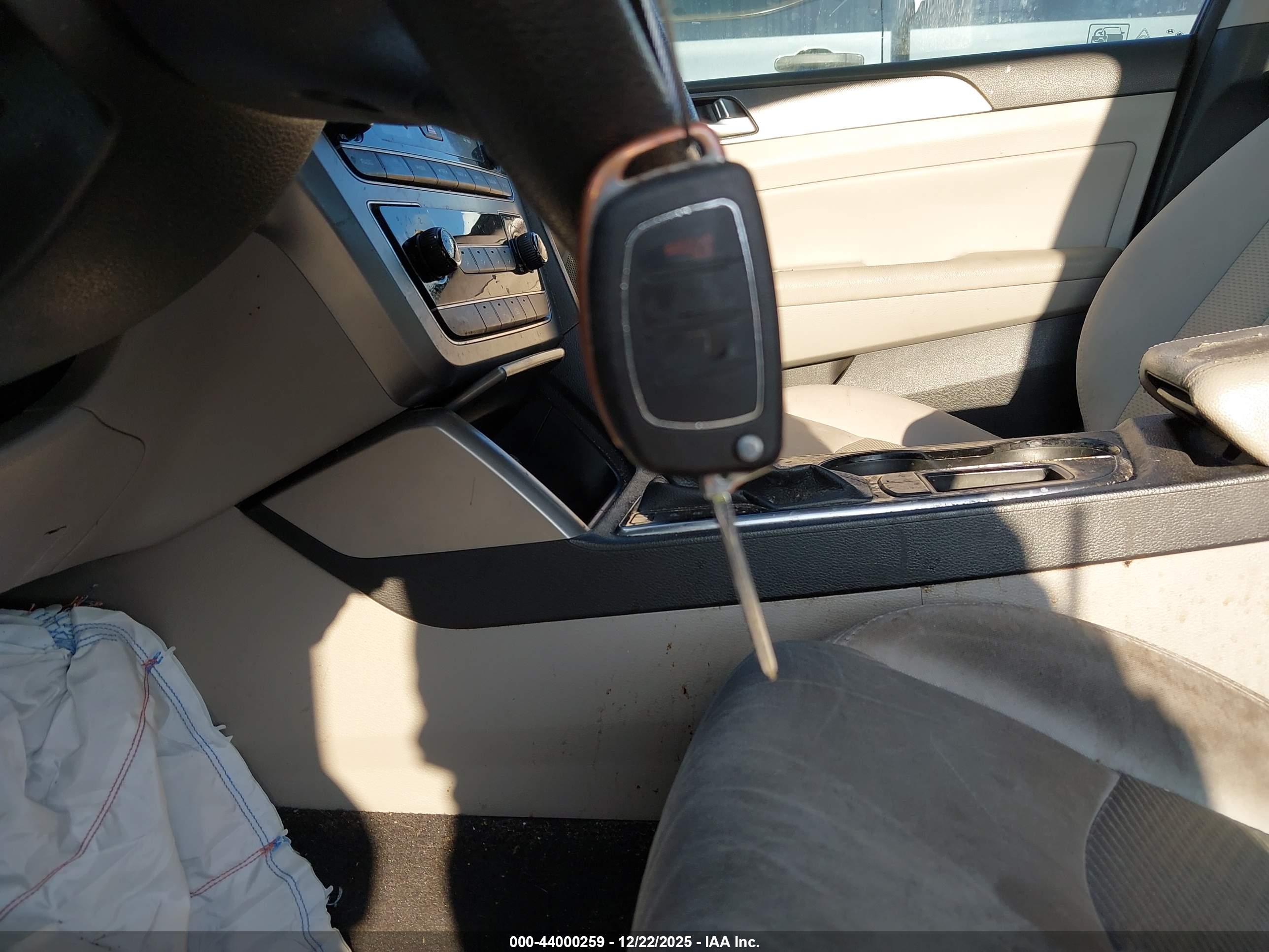 HYUNDAI SONATA image 11