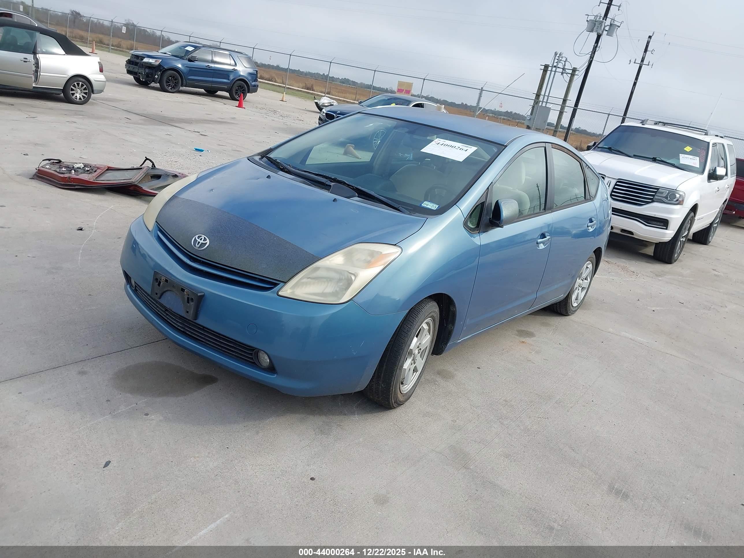 TOYOTA PRIUS image 2