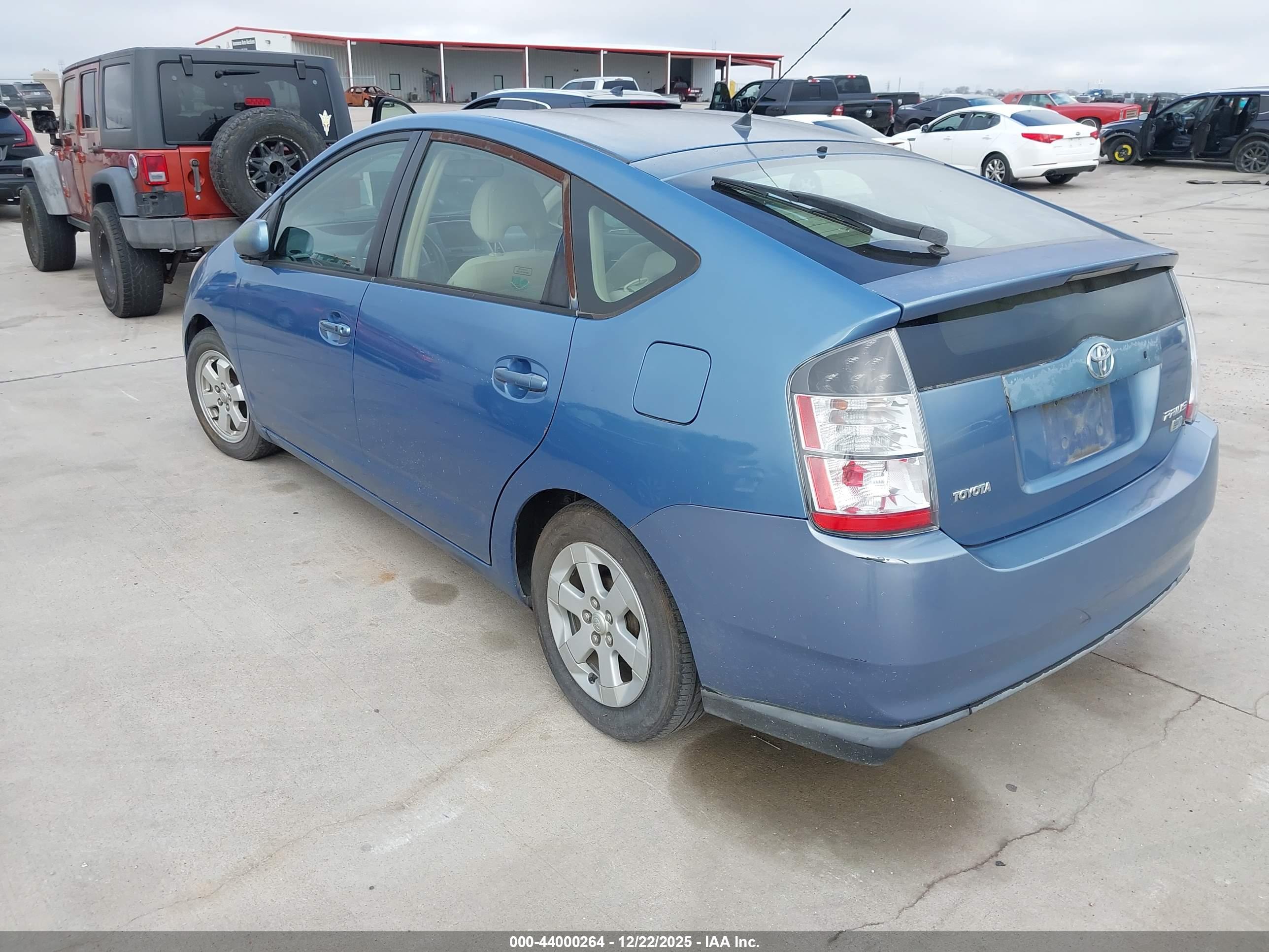 TOYOTA PRIUS image 3