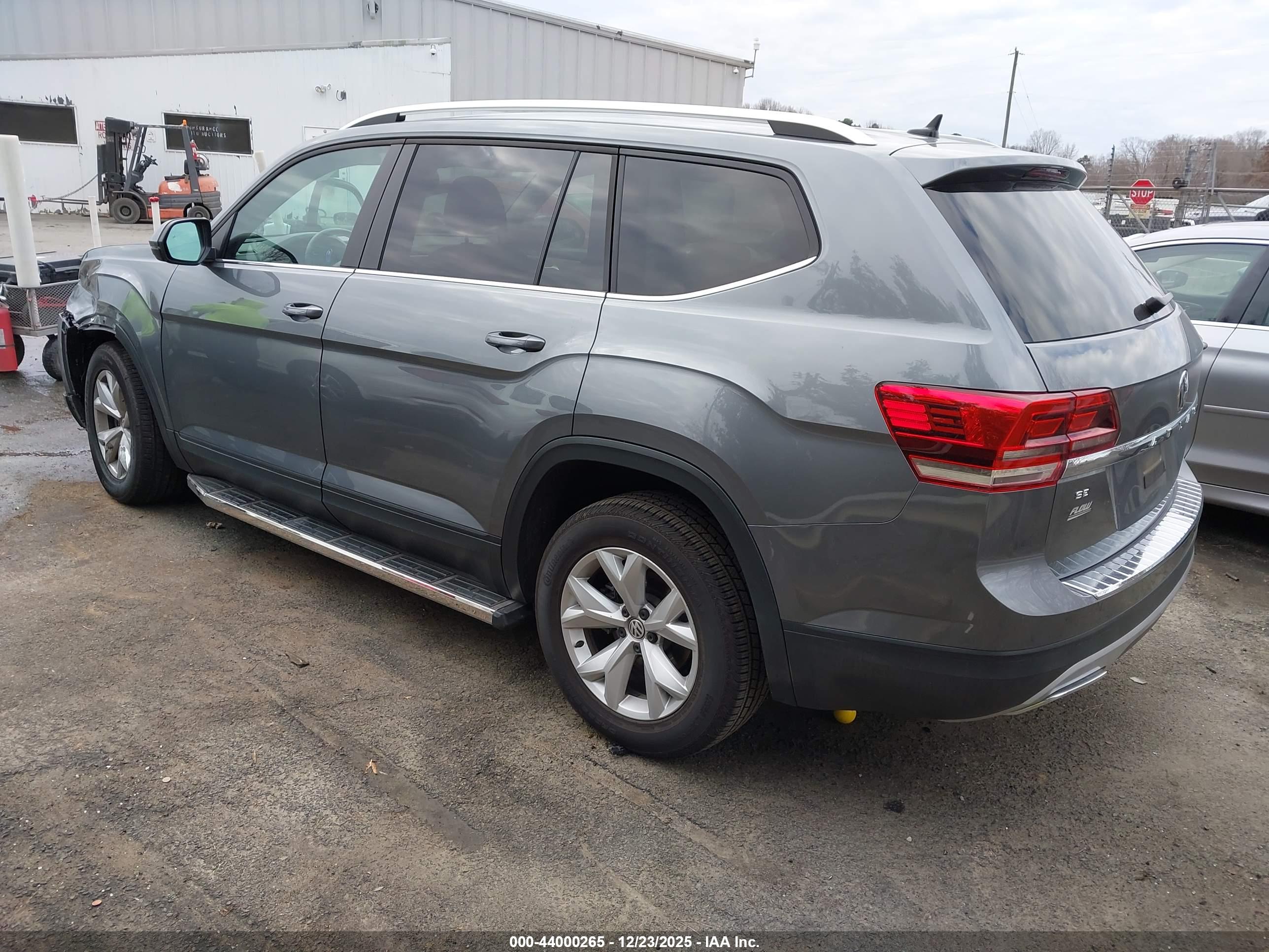 VOLKSWAGEN ATLAS image 3