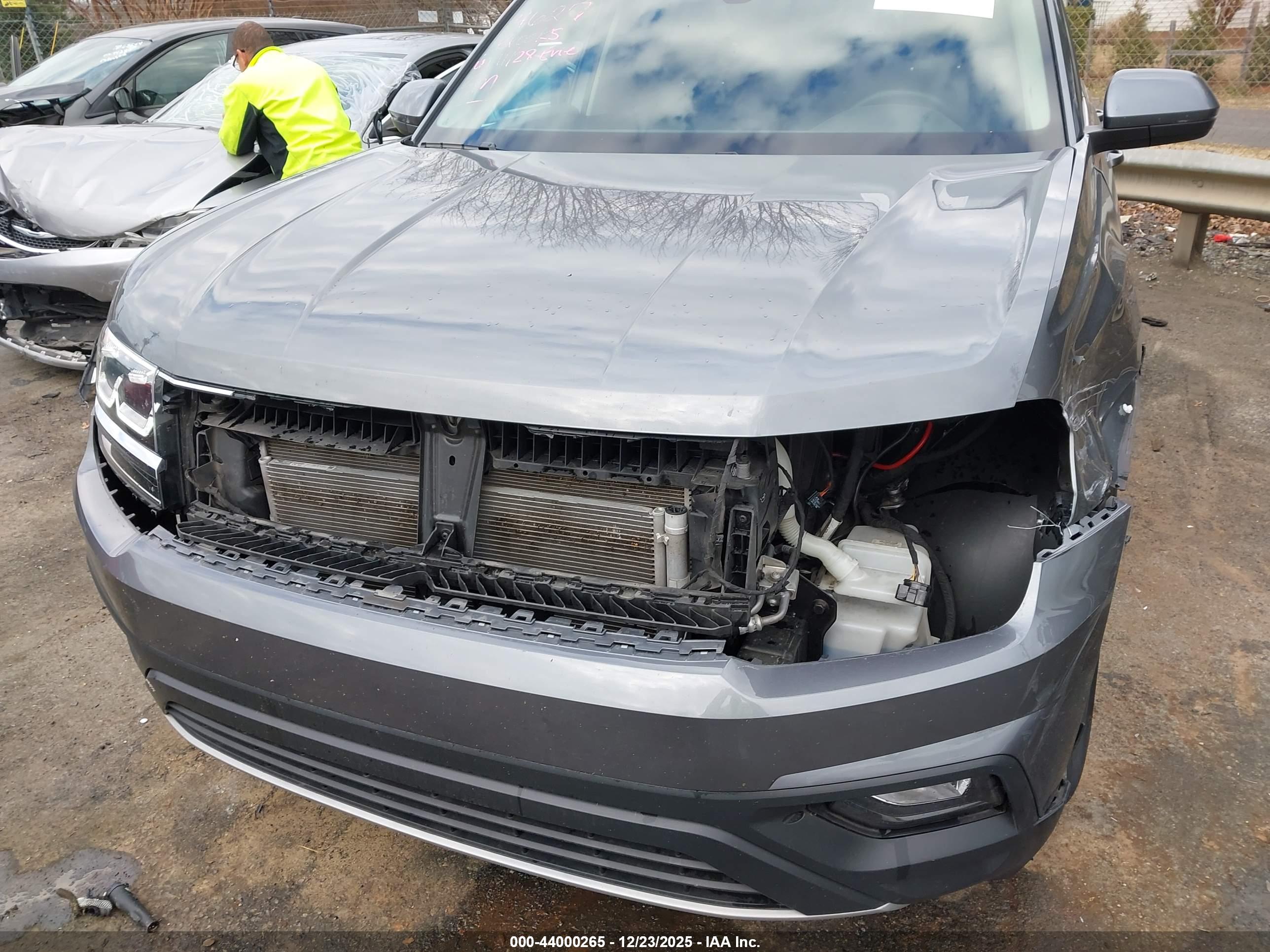 VOLKSWAGEN ATLAS image 6