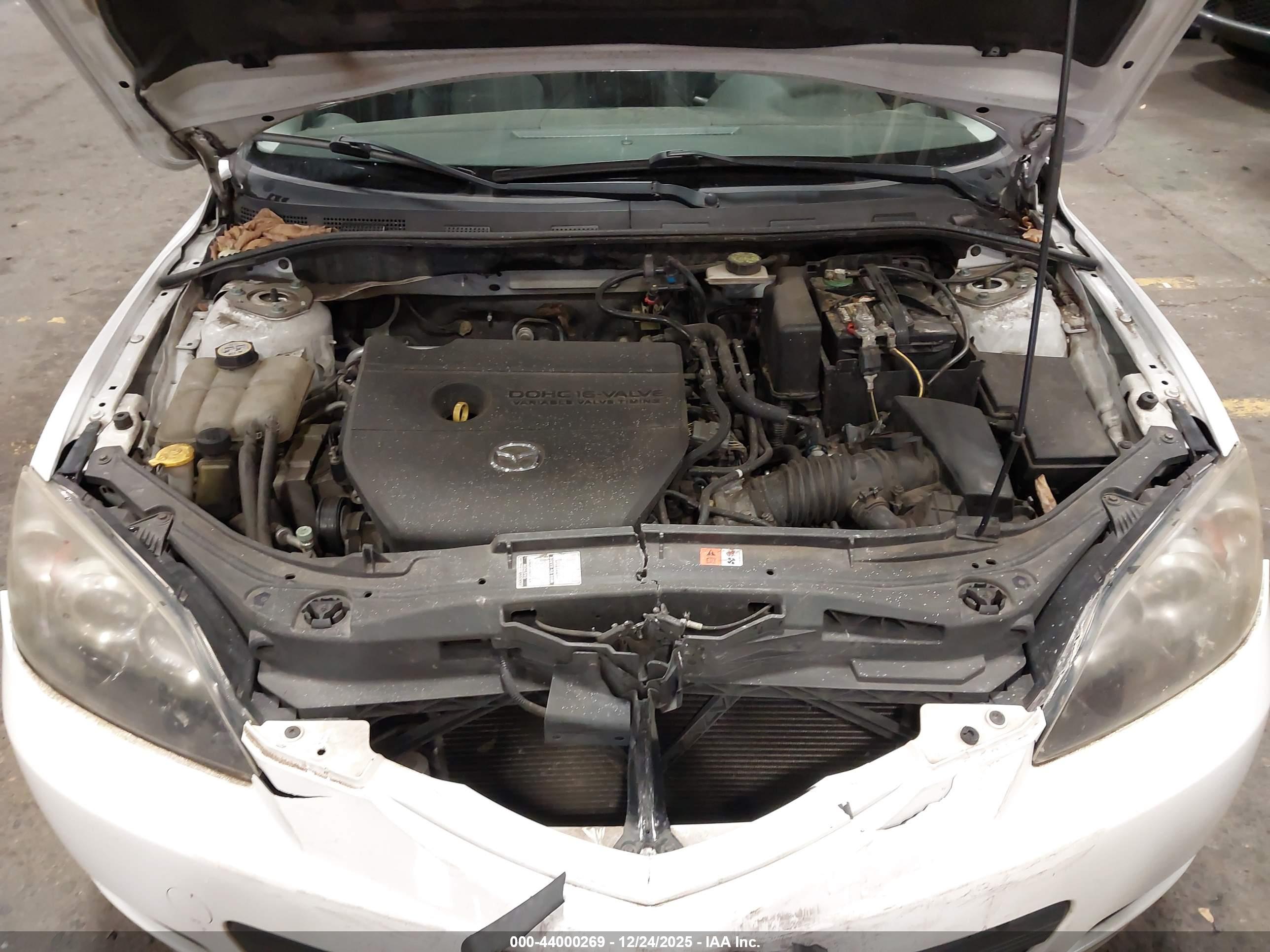 MAZDA MAZDA3 image 10
