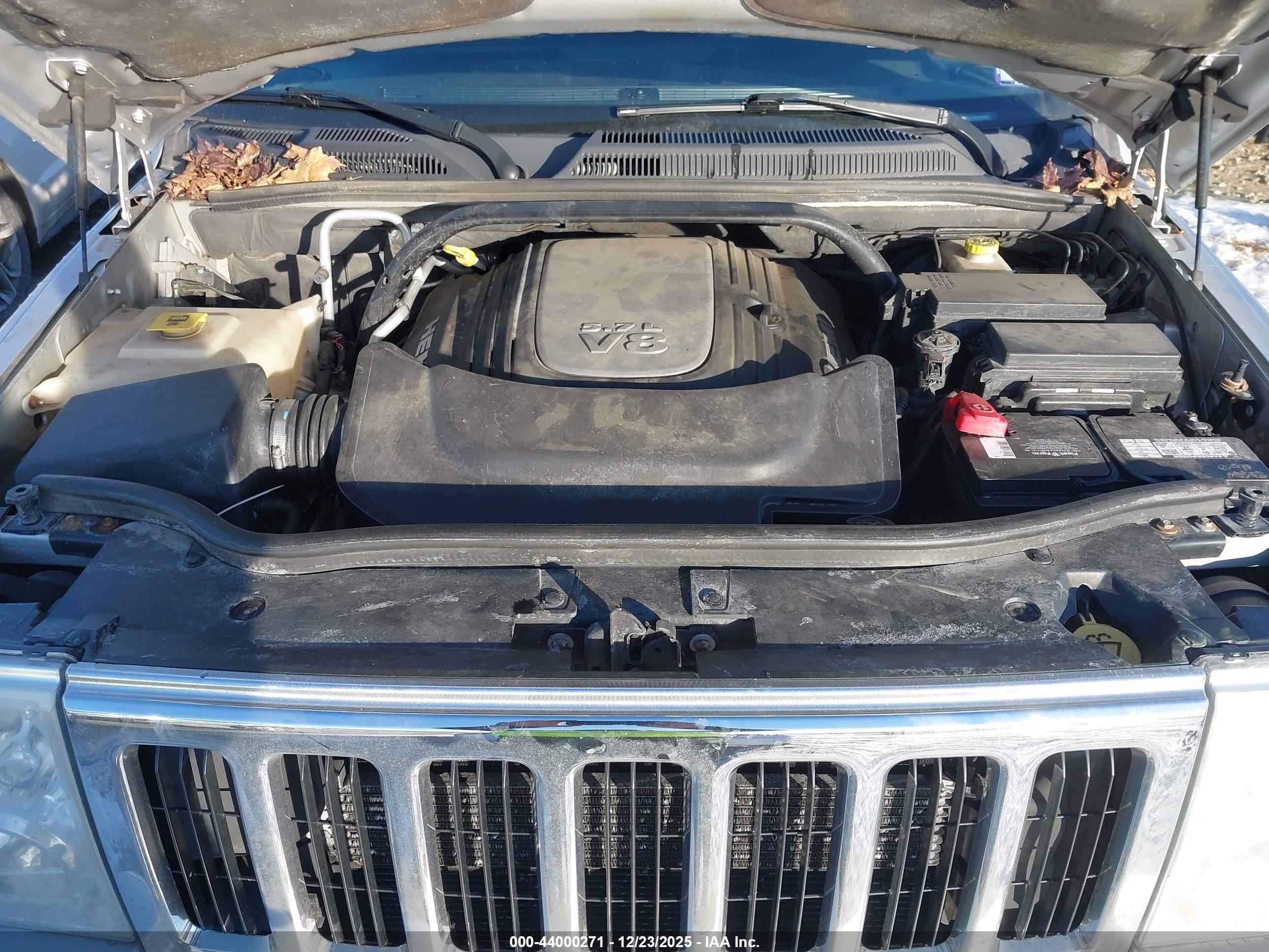 JEEP COMMANDER image 10