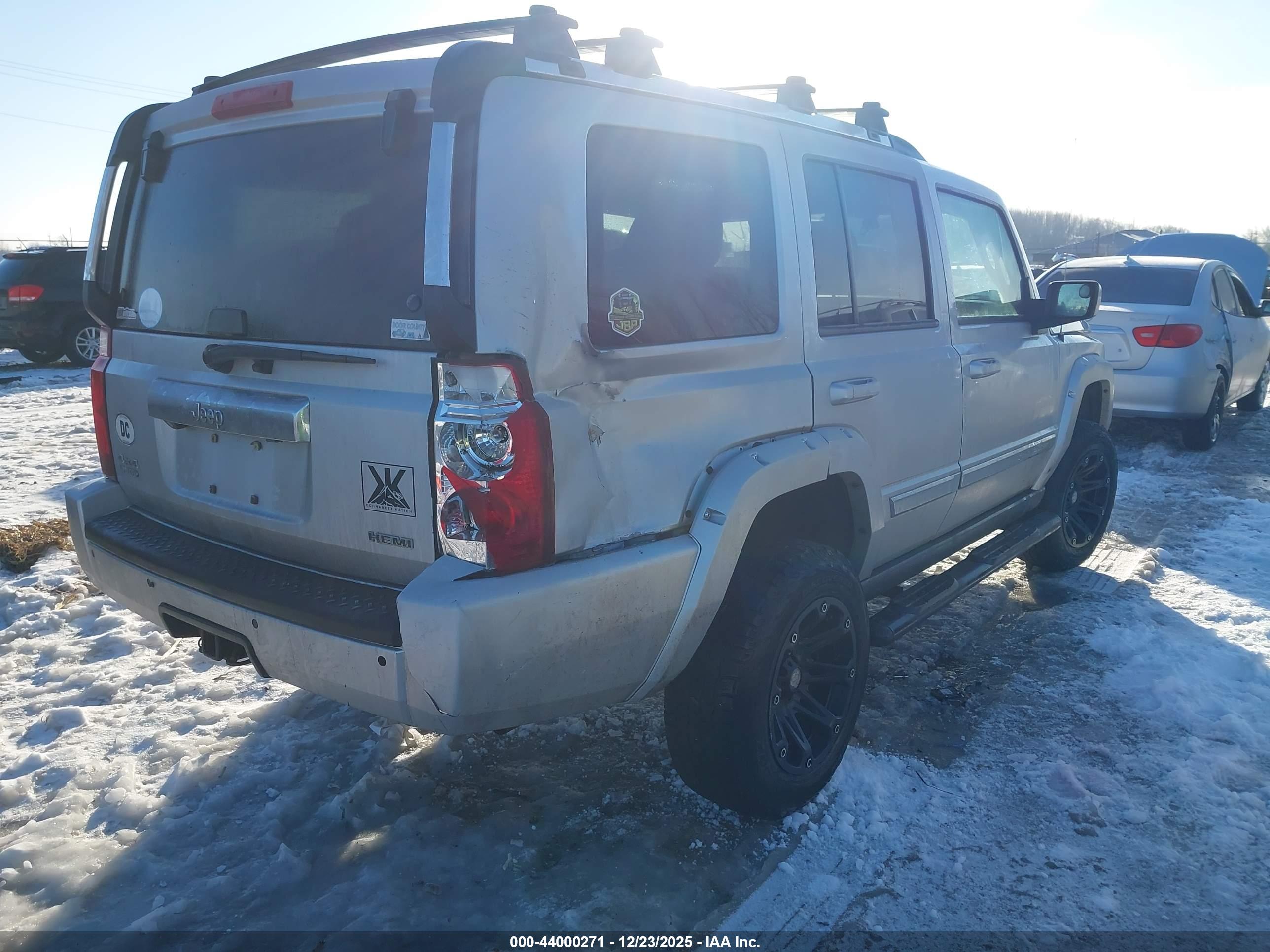 JEEP COMMANDER image 4