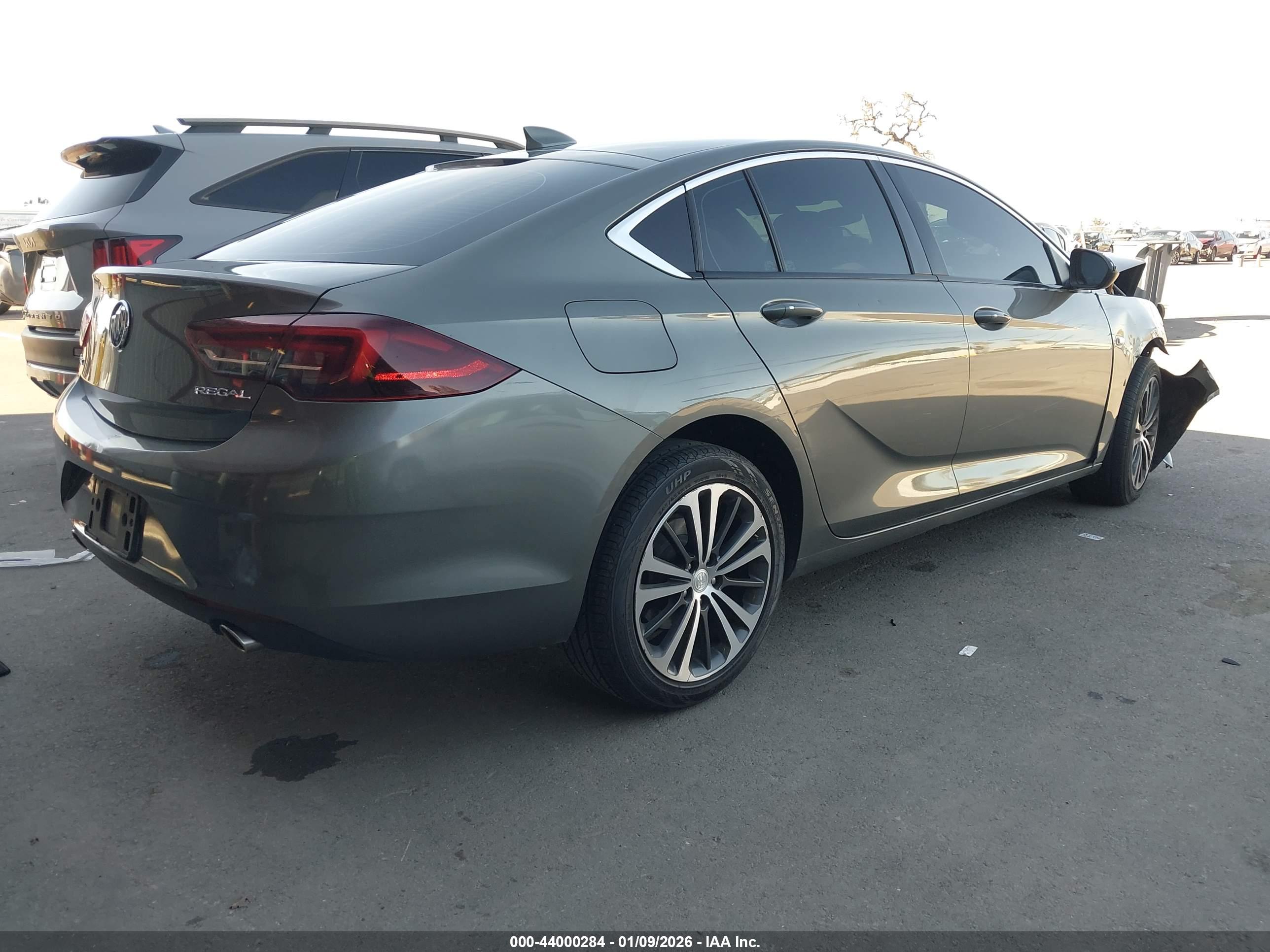 BUICK REGAL image 4