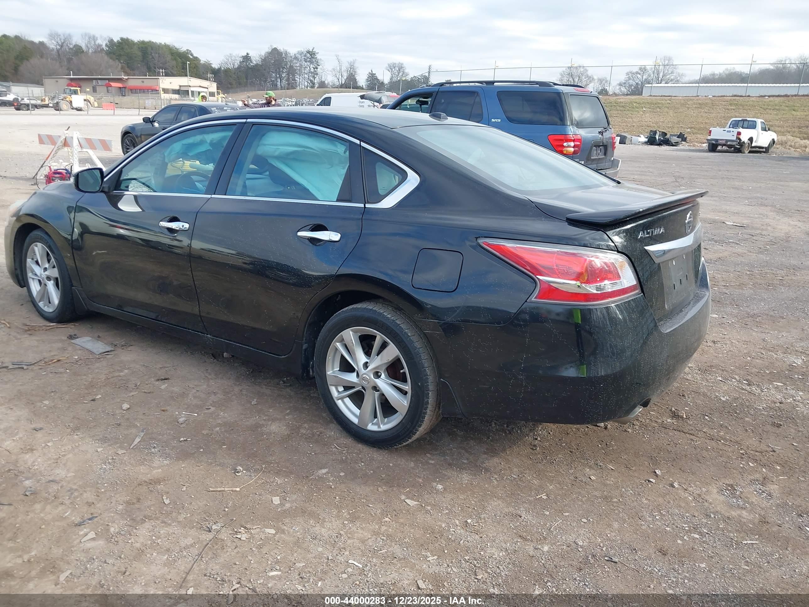 NISSAN ALTIMA image 3
