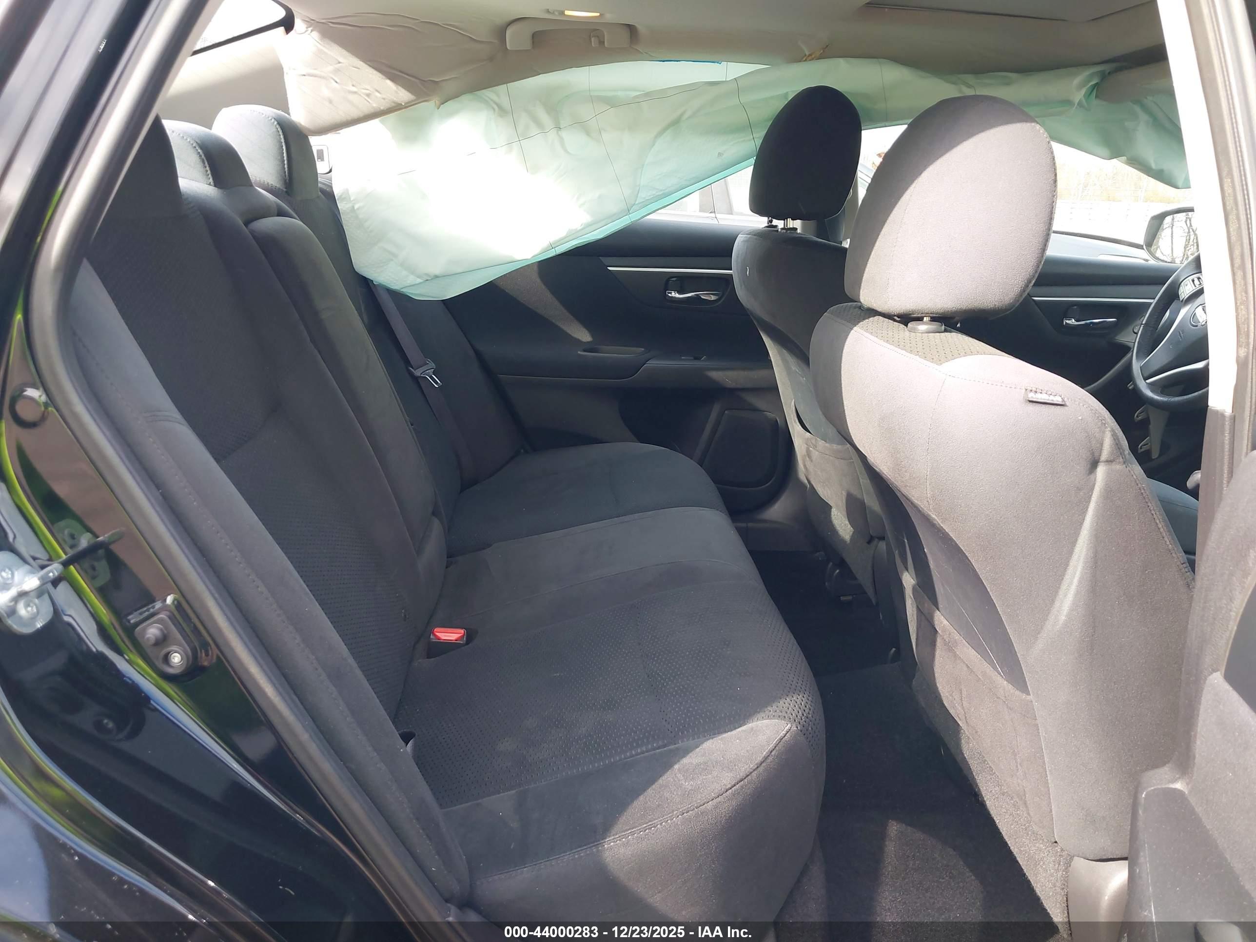NISSAN ALTIMA image 8