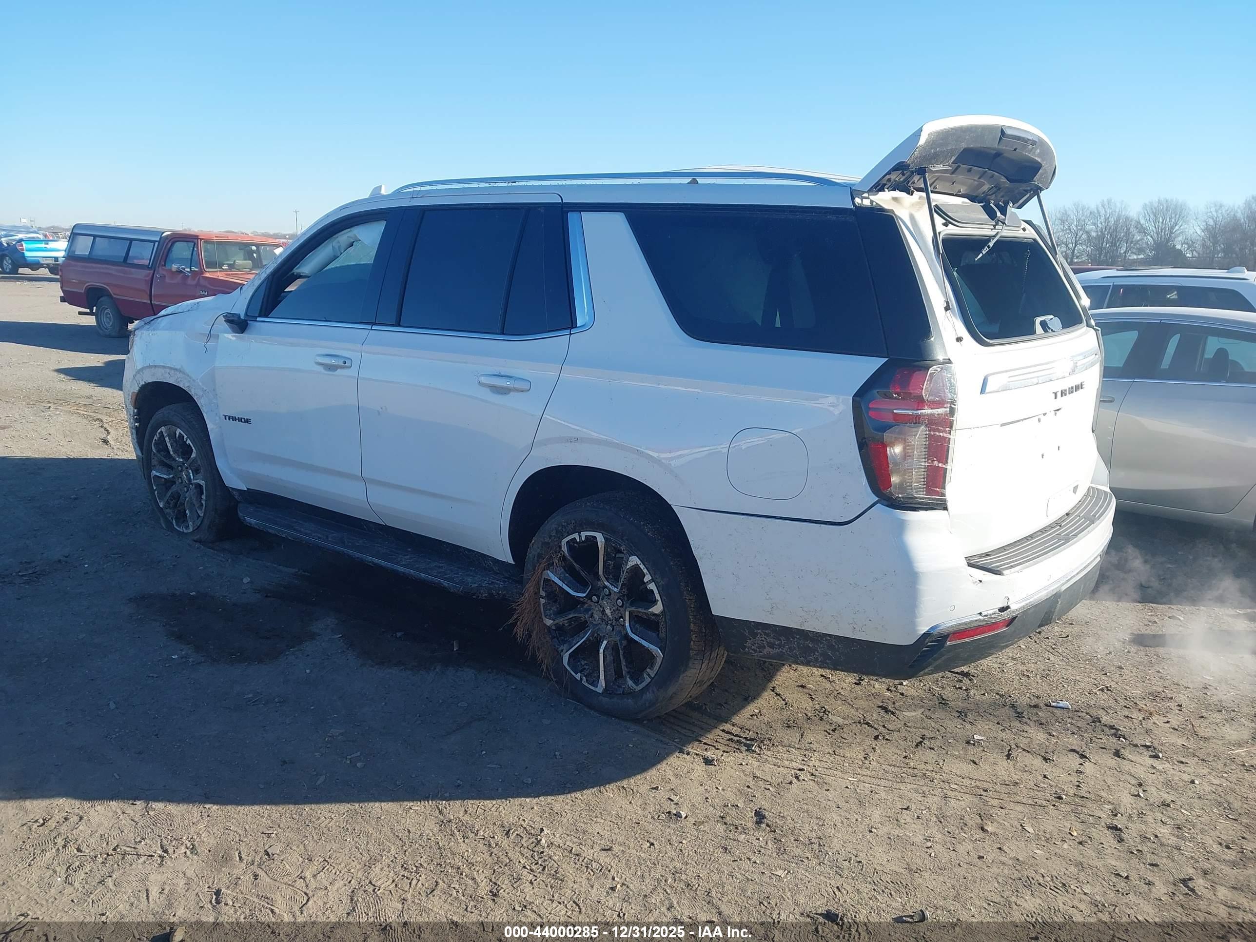CHEVROLET TAHOE image 3