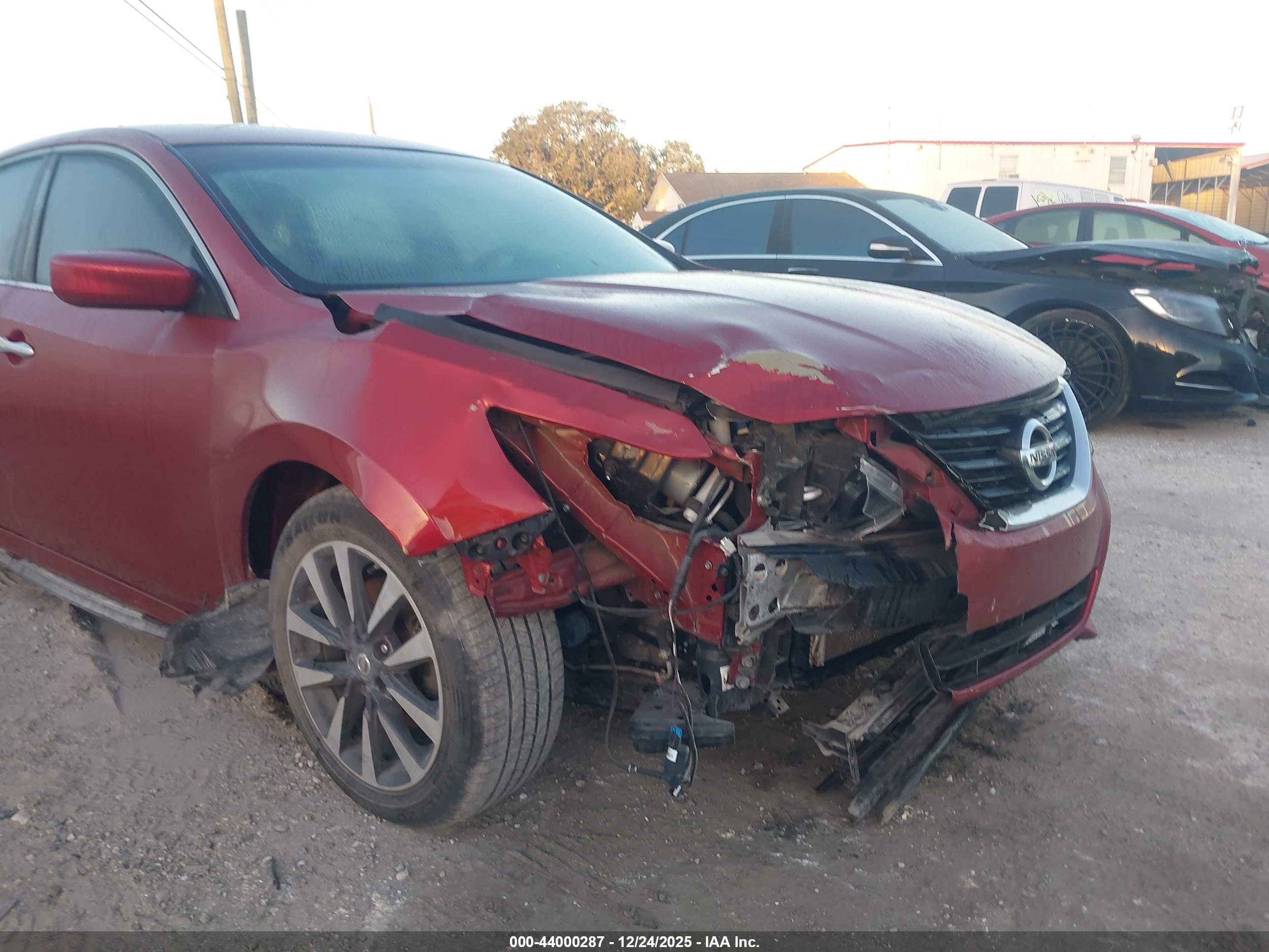 NISSAN ALTIMA image 6